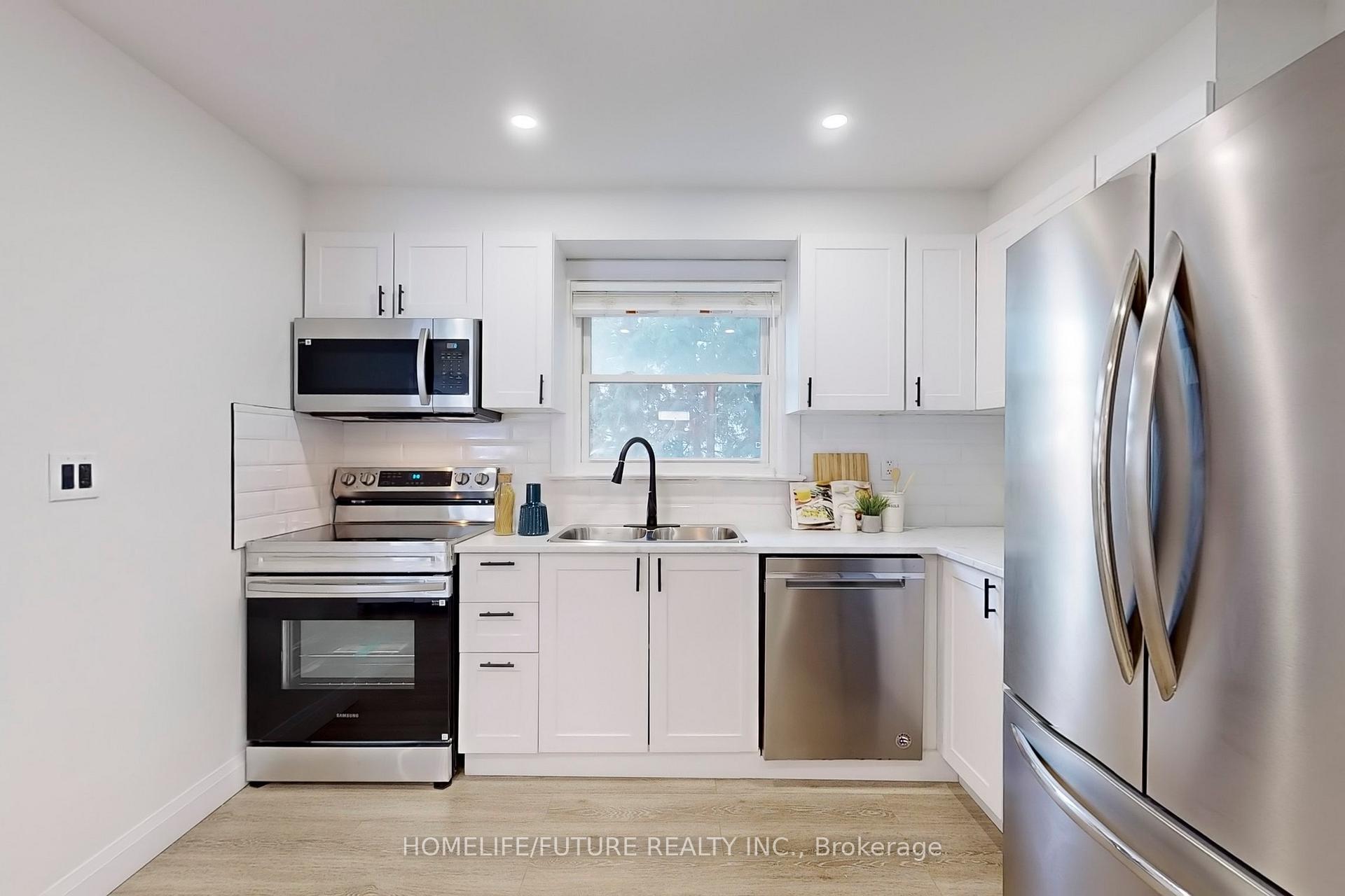 Photo 11 of Unit Main, 301 Mary Street W, Whitby, Downtown Whitby — HOMEH