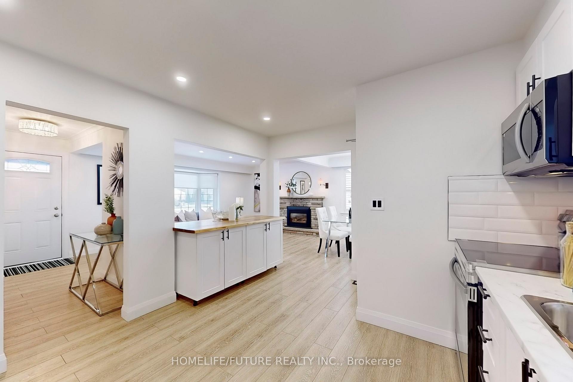 Photo 13 of Unit Main, 301 Mary Street W, Whitby, Downtown Whitby — HOMEH