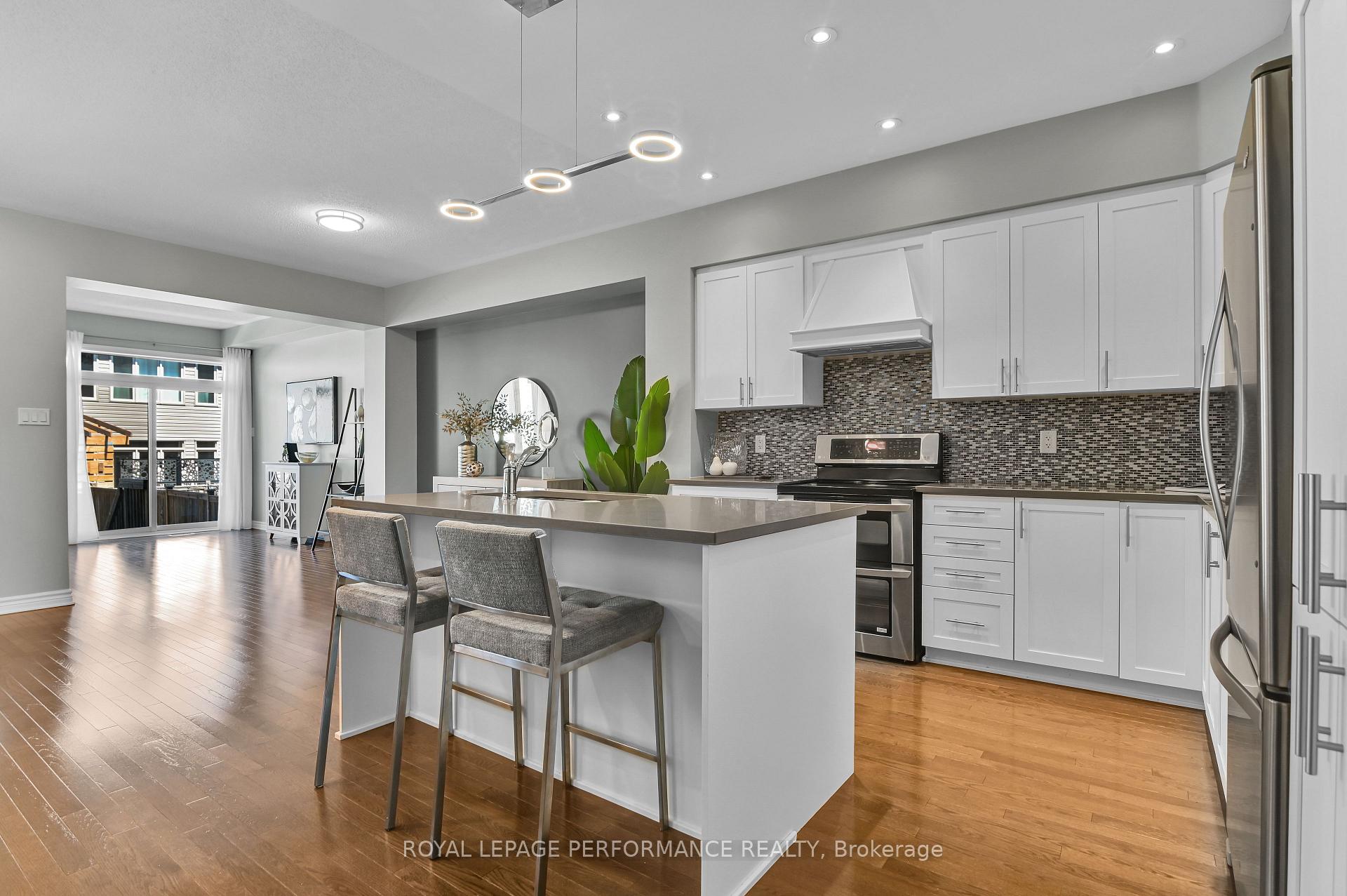 Photo 5 of 325 Ardmore Street, Ottawa, Riverside South/Gloucester Glen — HOMEH