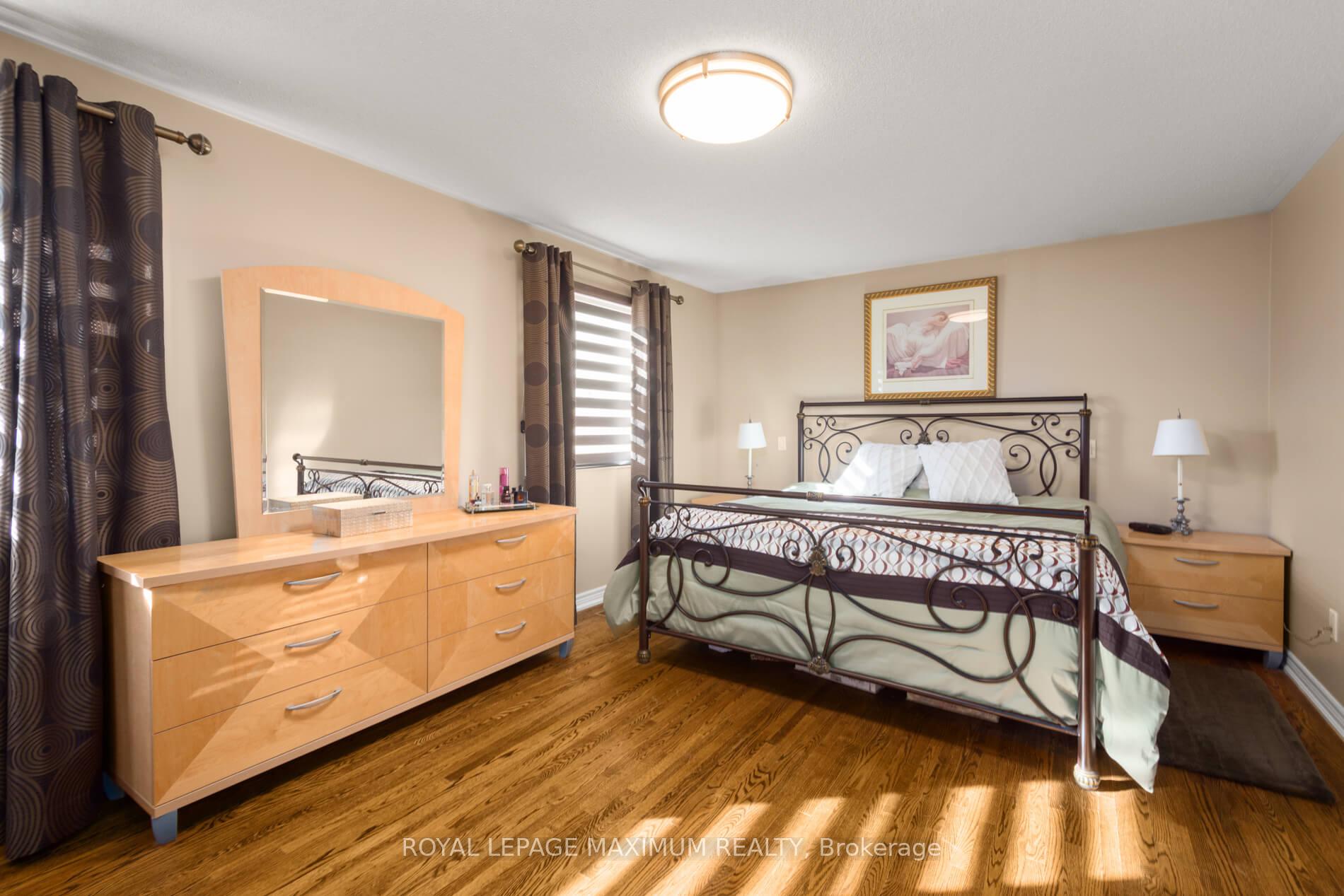 Photo 20 of 12 Checker Court, Vaughan, Brownridge — HOMEH