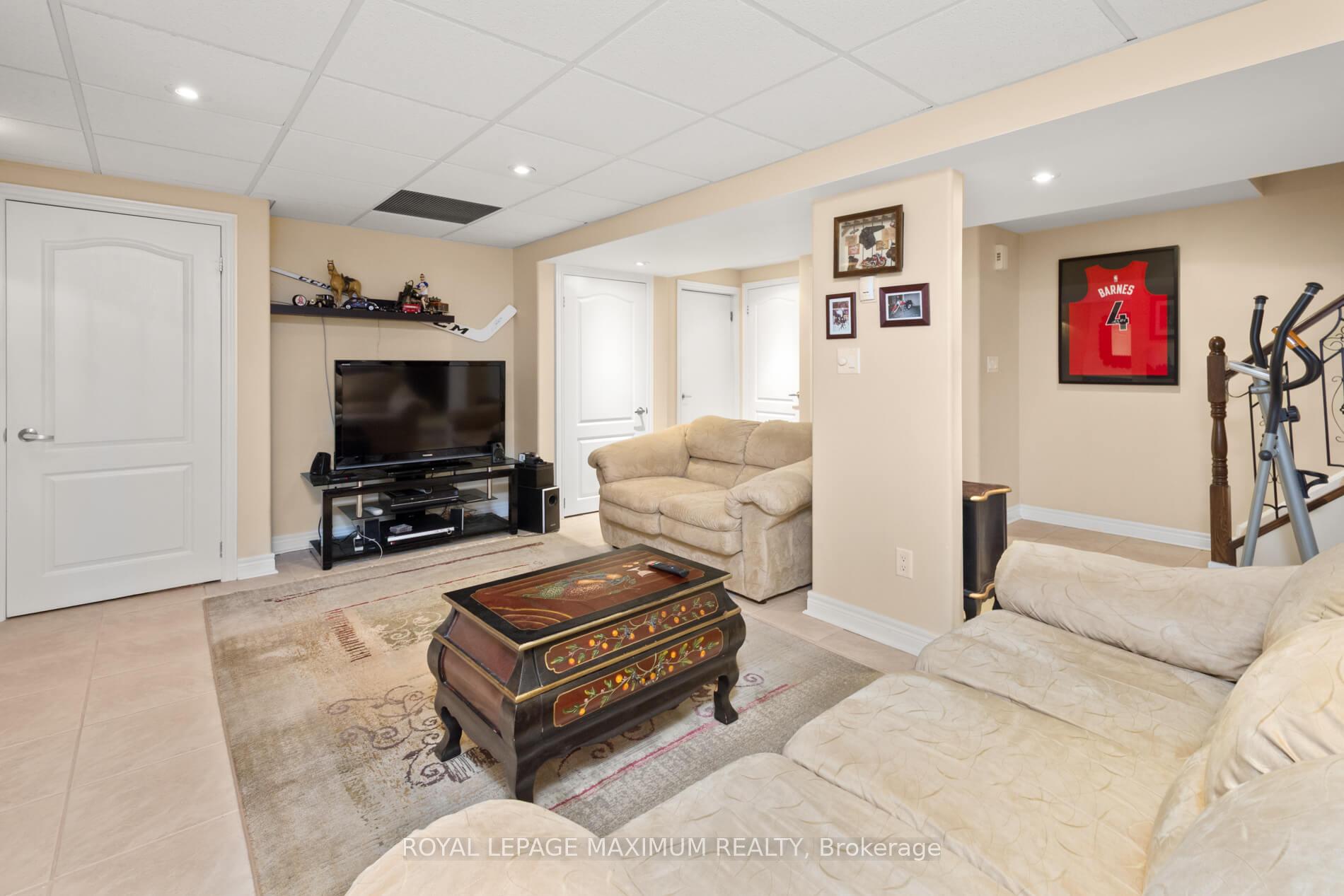 Photo 29 of 12 Checker Court, Vaughan, Brownridge — HOMEH