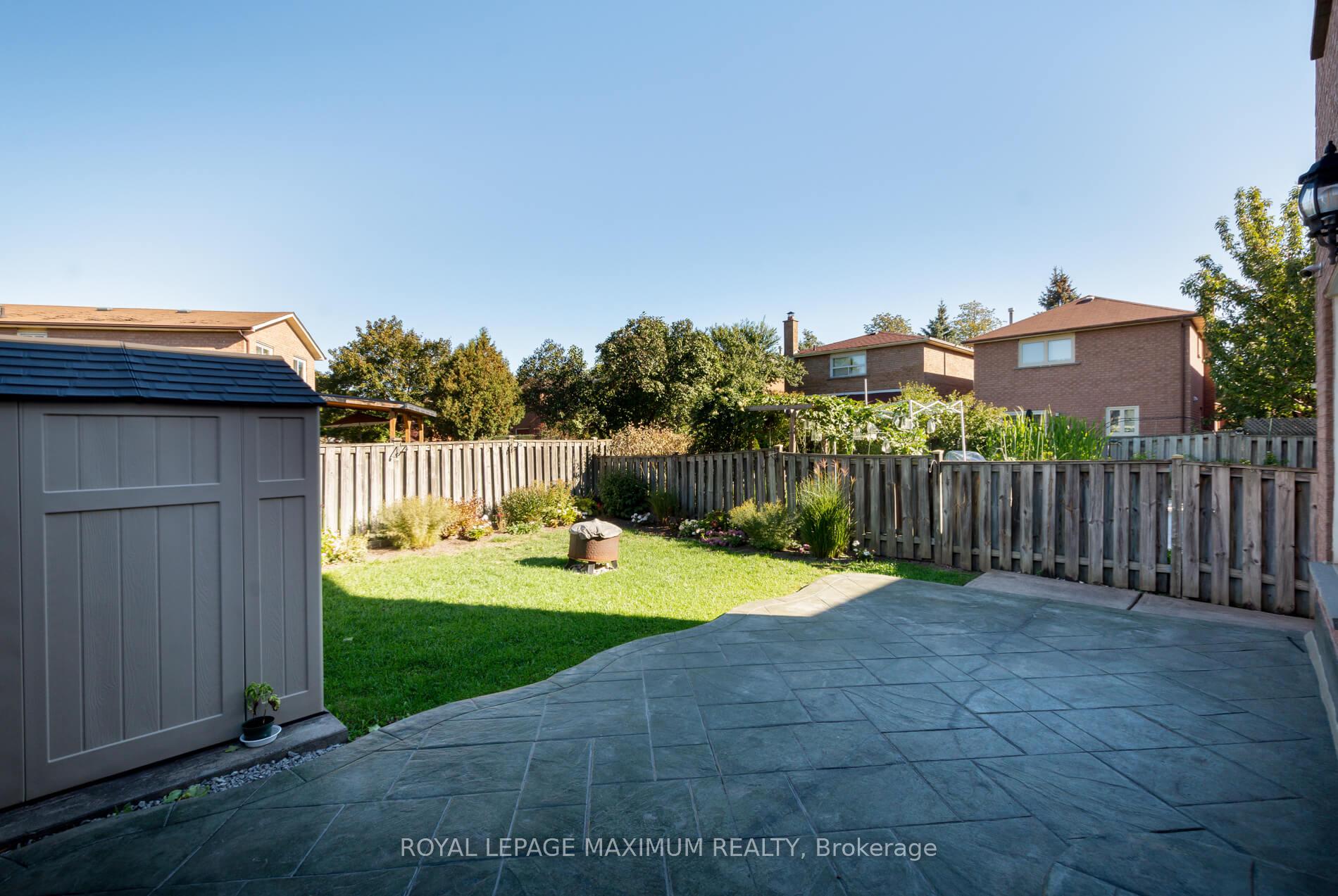 Photo 32 of 12 Checker Court, Vaughan, Brownridge — HOMEH