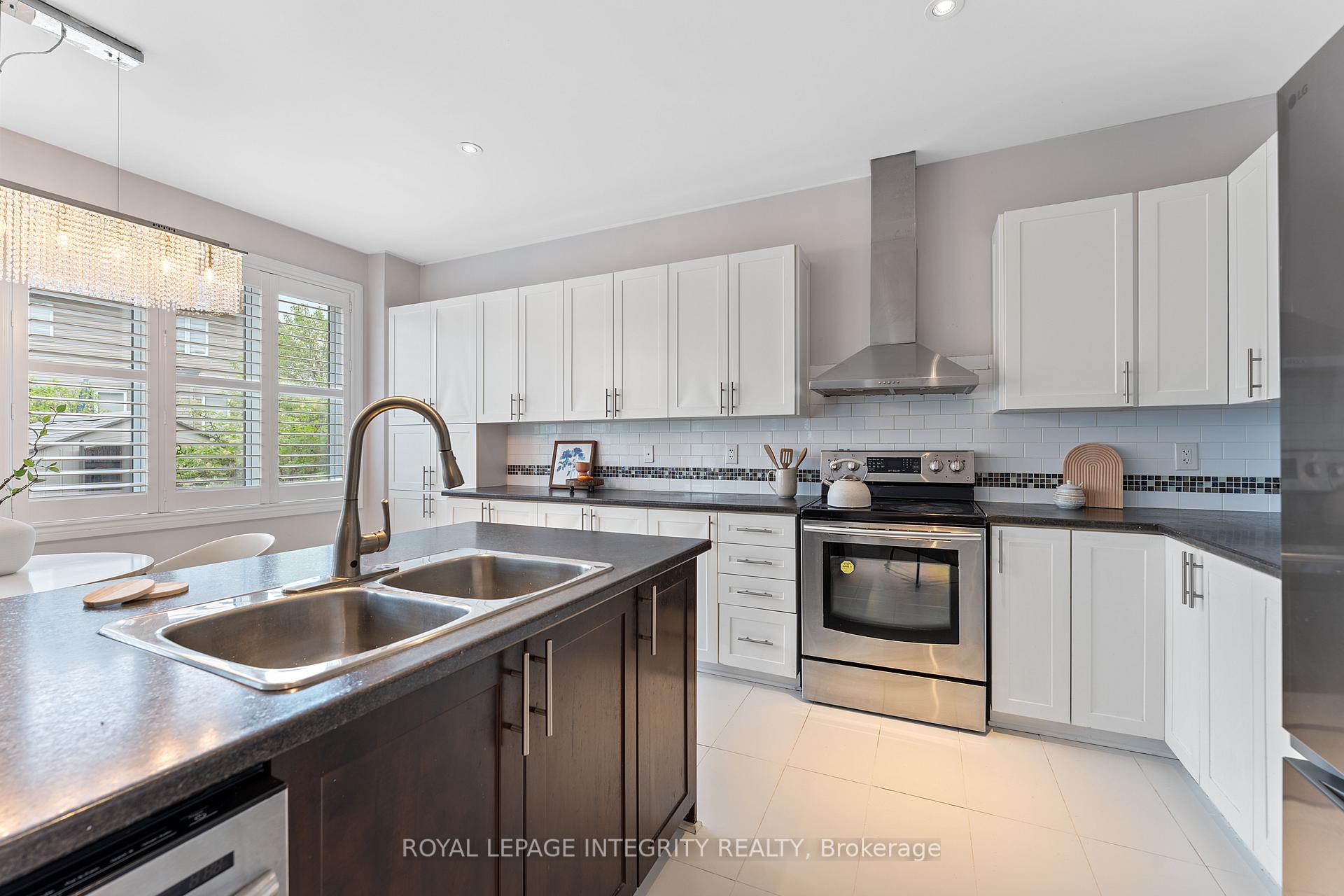 Photo 18 of 357 Langrell Crescent, Ottawa, Barrhaven - Strandherd — HOMEH