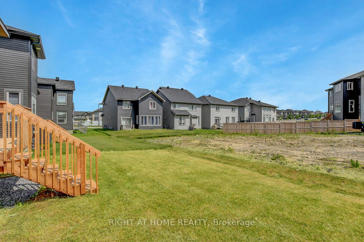Photo 18 of 88 Esban Drive, Ottawa, Blossom Park/Kemp Park/Findlay Creek — HOMEH
