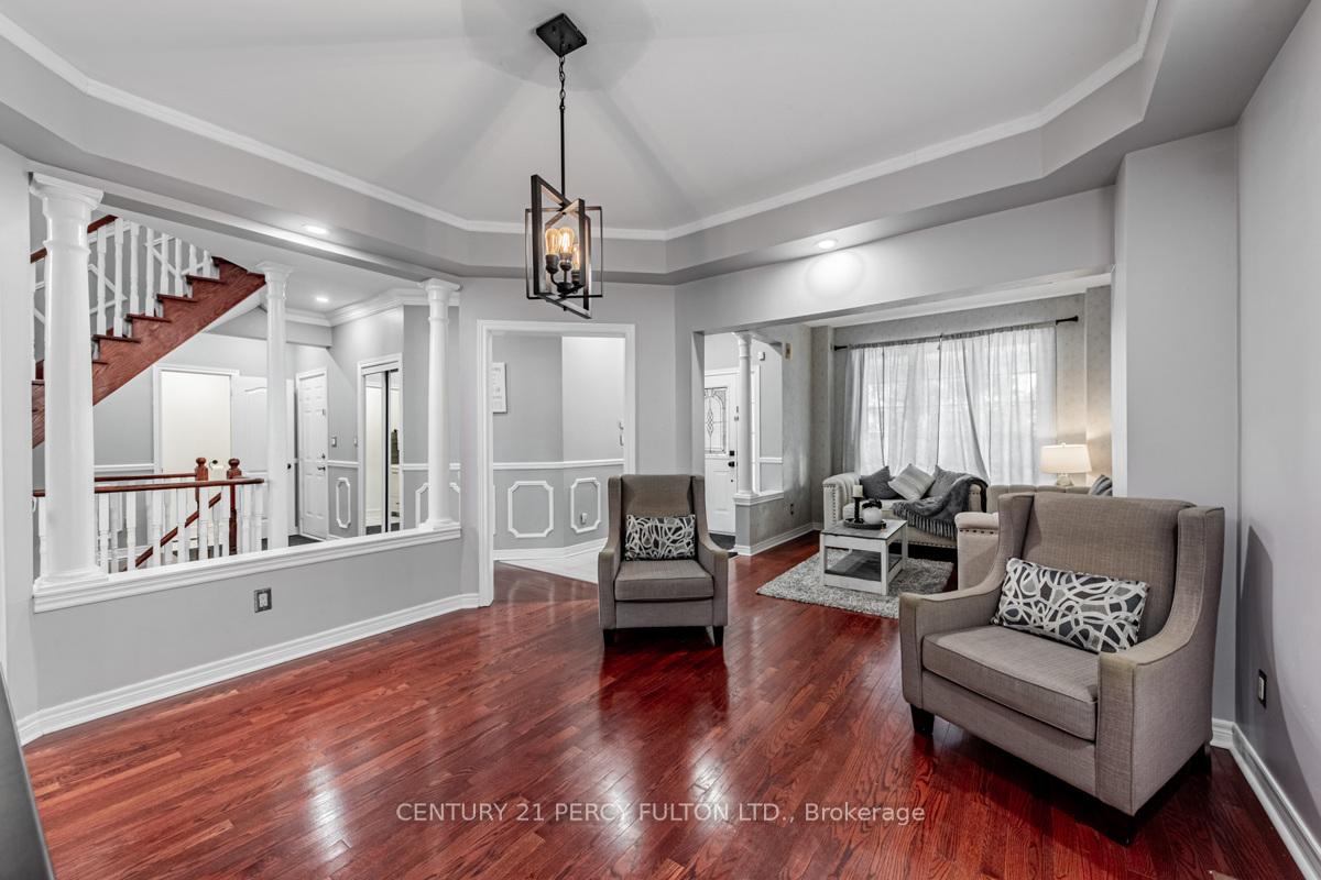 Photo 5 of 32 Amanda Avenue, Whitby, Brooklin — HOMEH