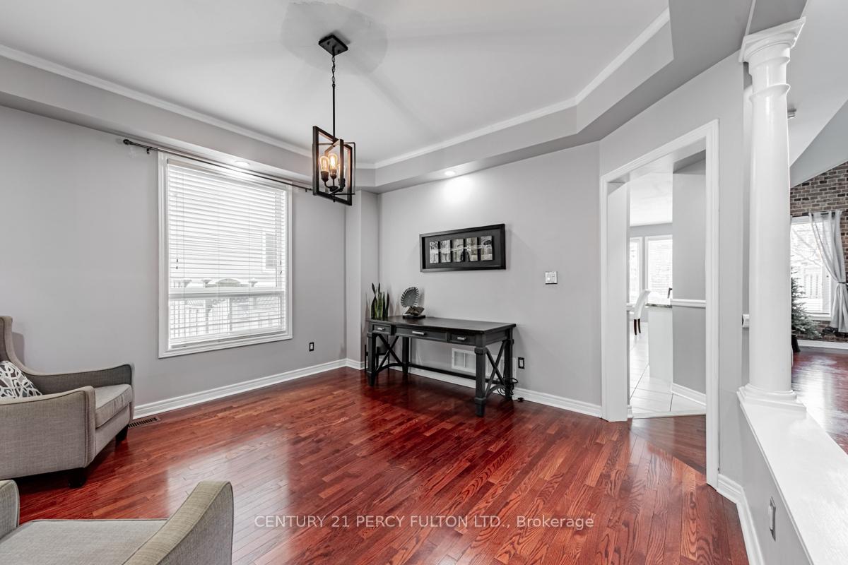Photo 6 of 32 Amanda Avenue, Whitby, Brooklin — HOMEH