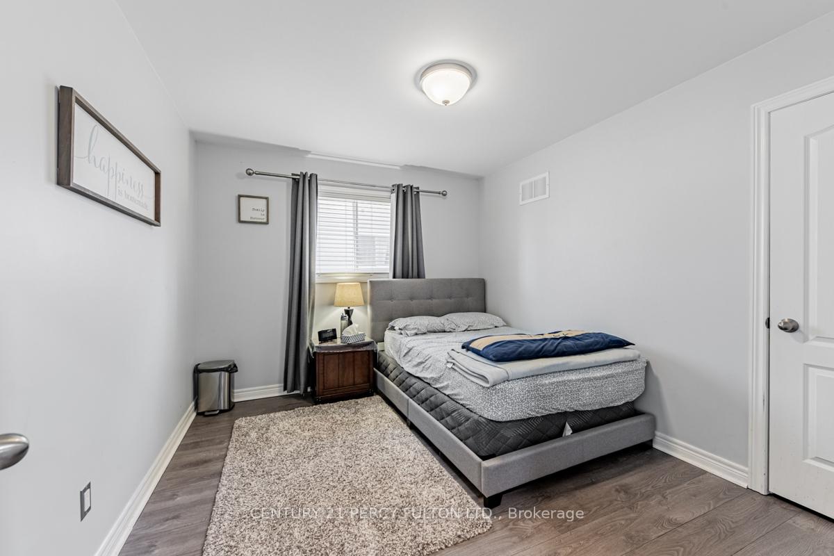 Photo 22 of 32 Amanda Avenue, Whitby, Brooklin — HOMEH