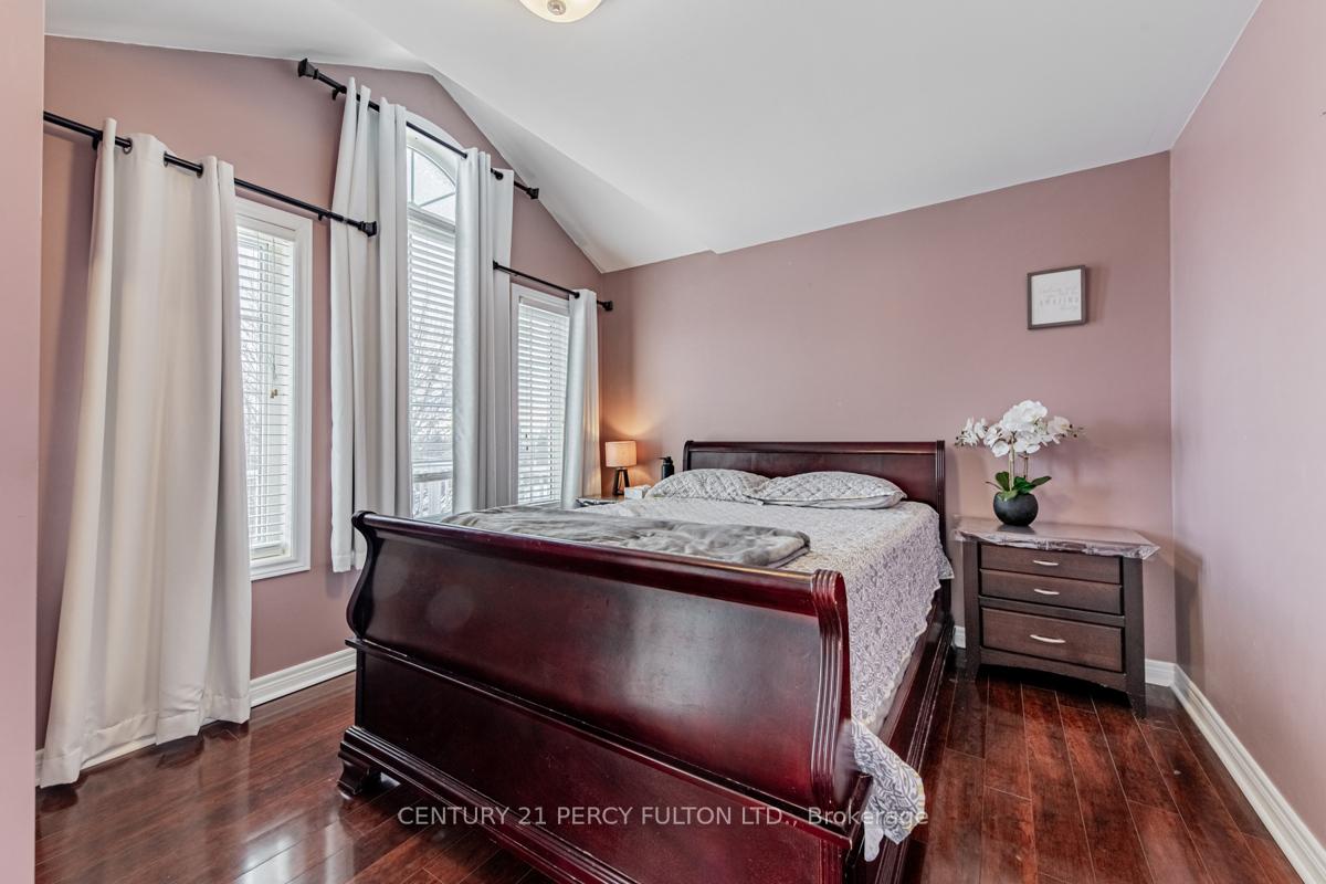 Photo 33 of 32 Amanda Avenue, Whitby, Brooklin — HOMEH