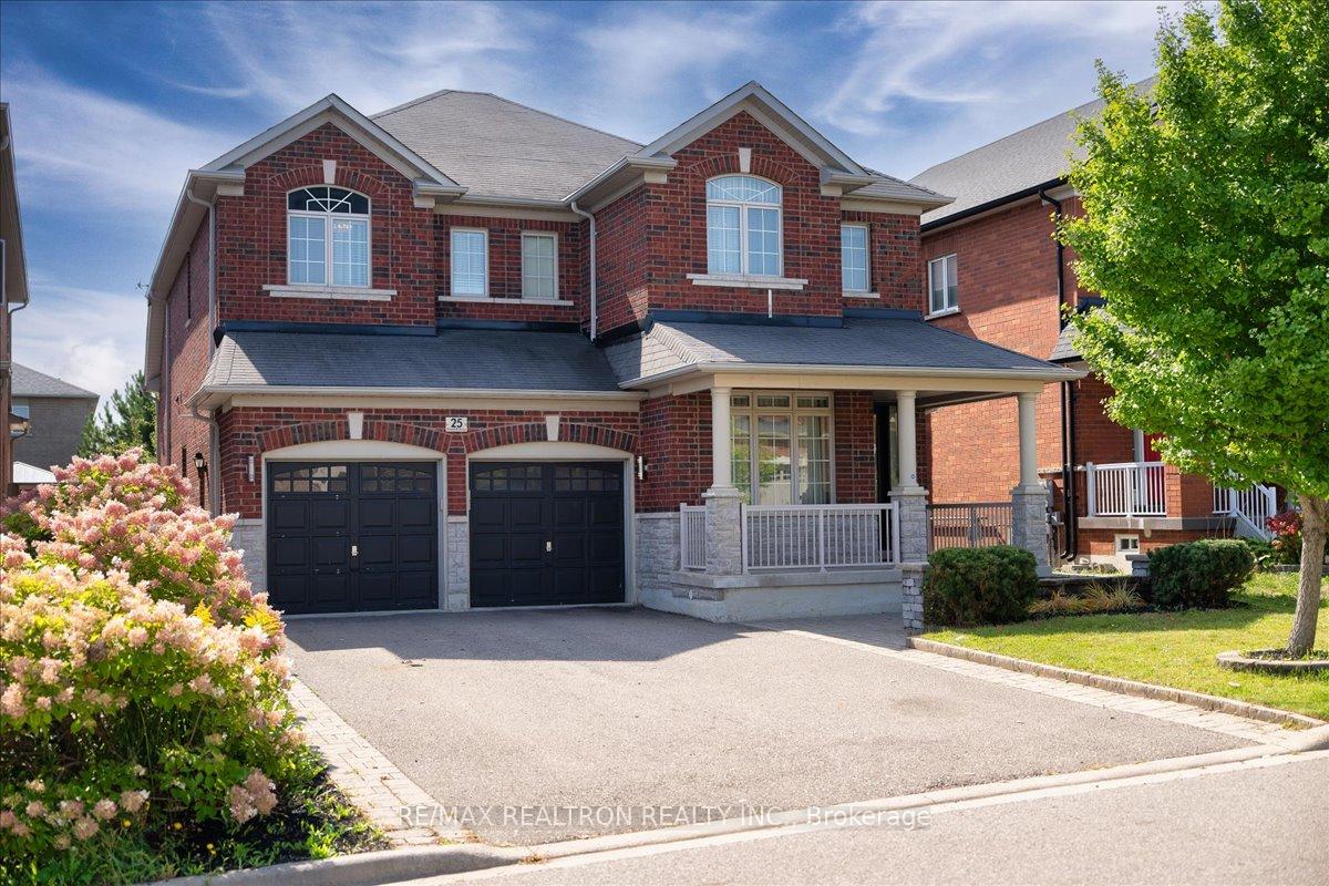 Photo 1 of 25 Riverhill Drive, Vaughan, Patterson — HOMEH