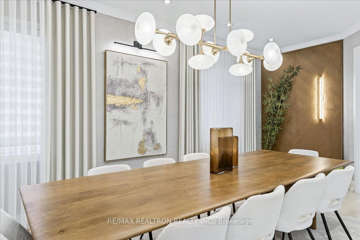 Photo 11 of 25 Riverhill Drive, Vaughan, Patterson — HOMEH