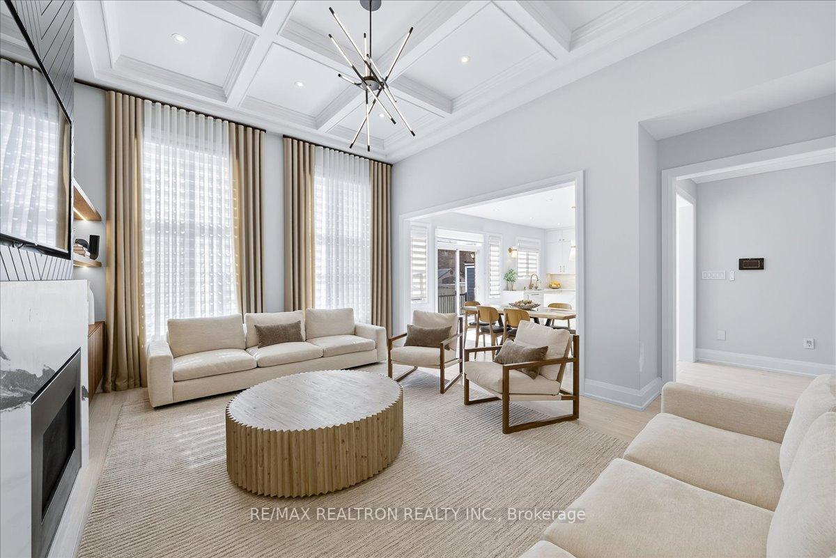 Photo 18 of 25 Riverhill Drive, Vaughan, Patterson — HOMEH