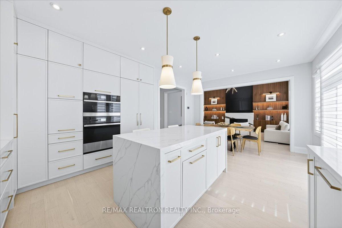 Photo 22 of 25 Riverhill Drive, Vaughan, Patterson — HOMEH