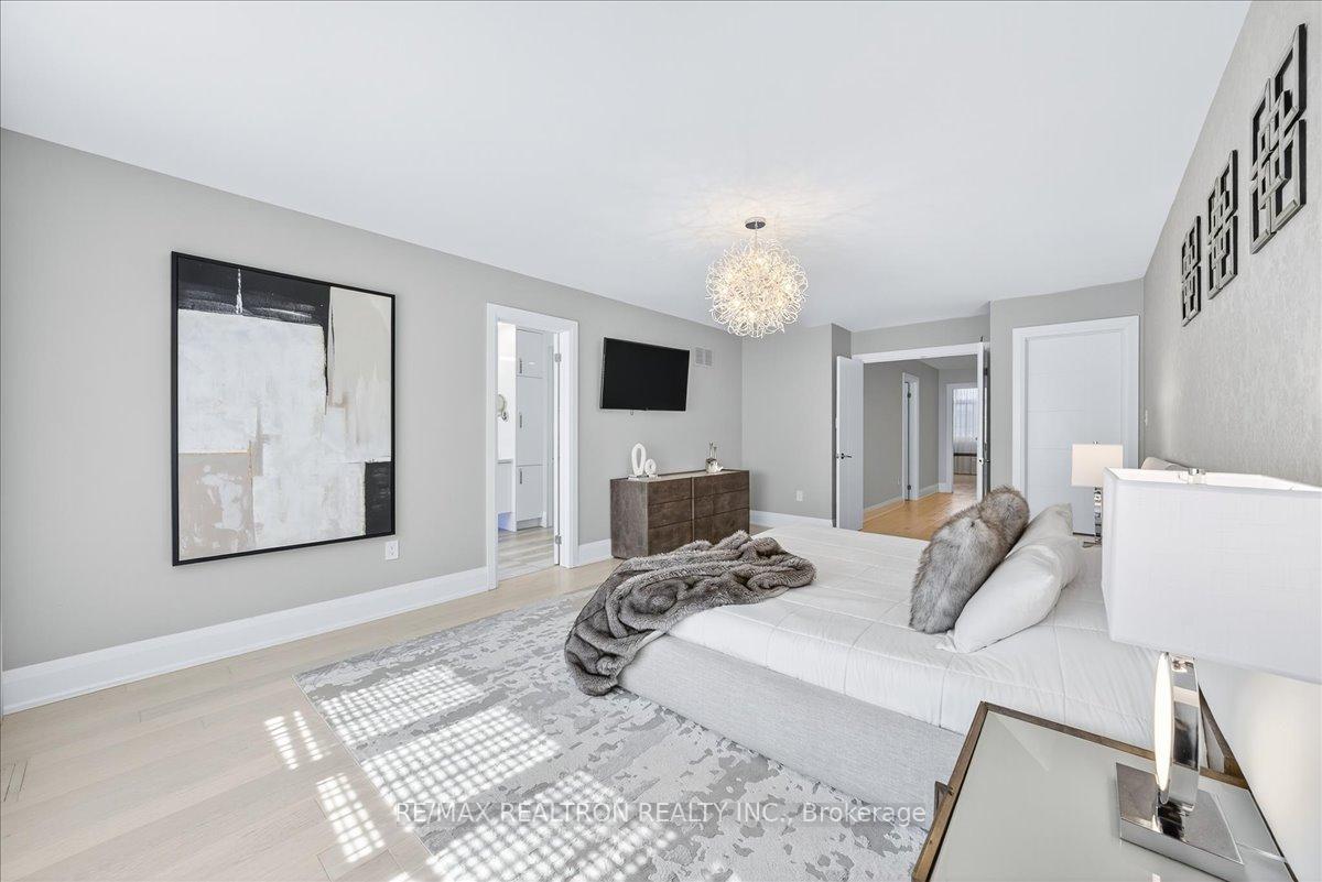 Photo 32 of 25 Riverhill Drive, Vaughan, Patterson — HOMEH