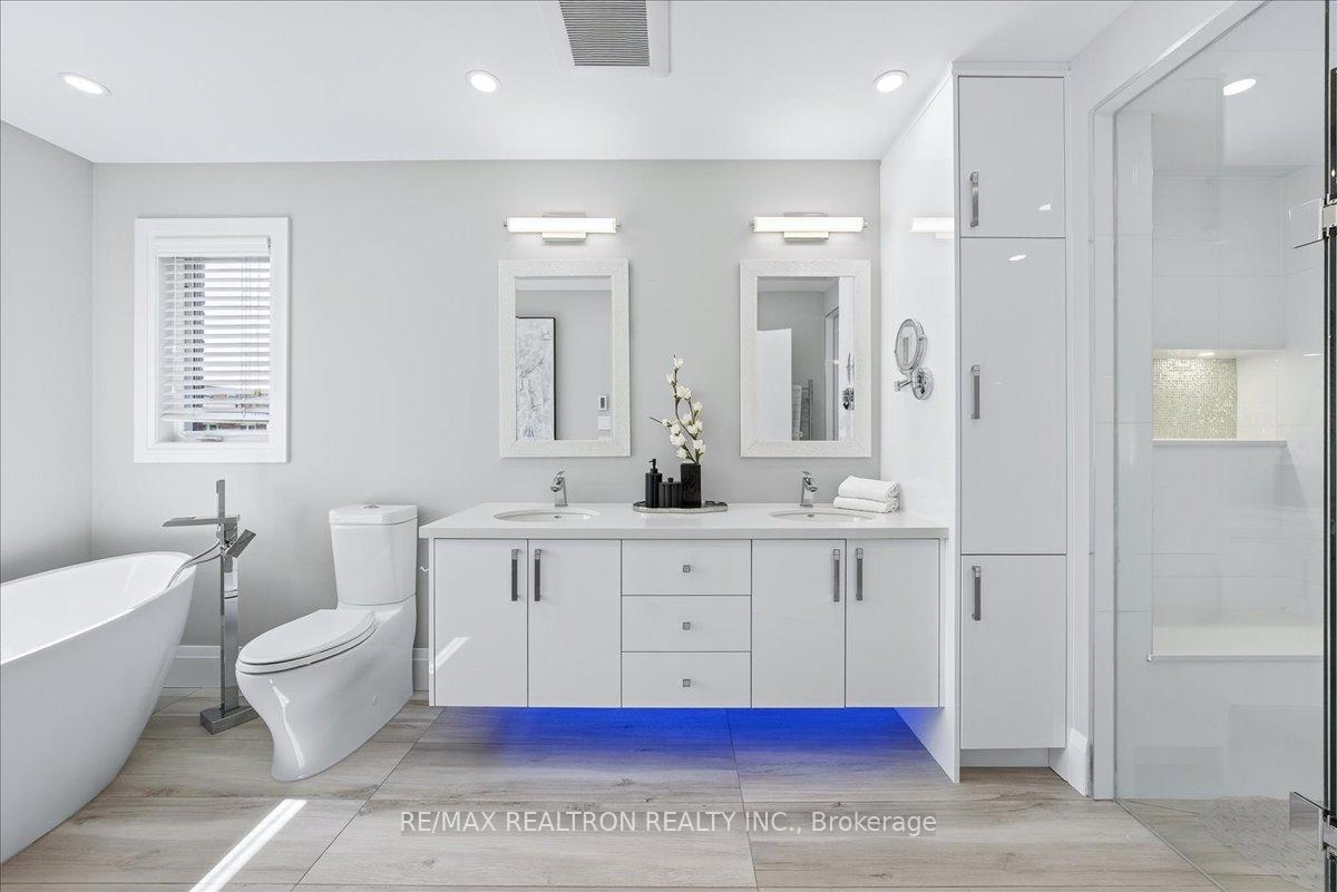 Photo 33 of 25 Riverhill Drive, Vaughan, Patterson — HOMEH