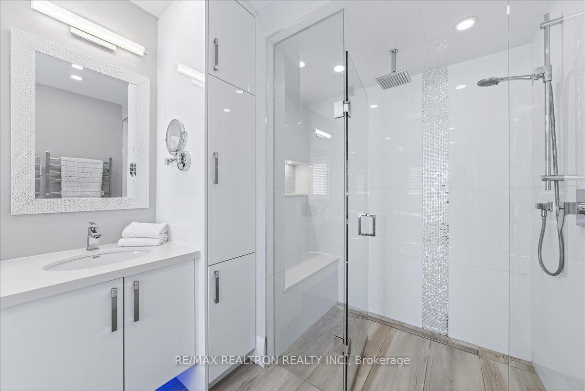Photo 35 of 25 Riverhill Drive, Vaughan, Patterson — HOMEH