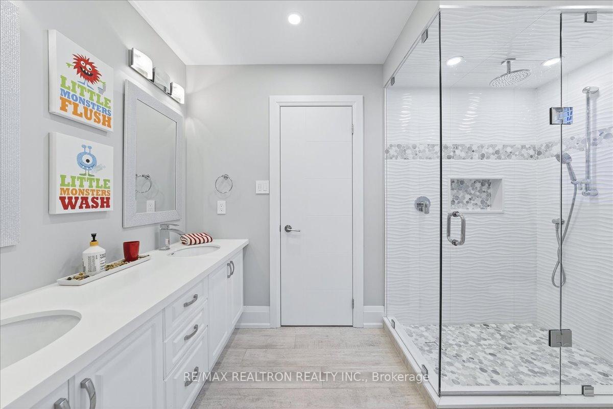 Photo 40 of 25 Riverhill Drive, Vaughan, Patterson — HOMEH
