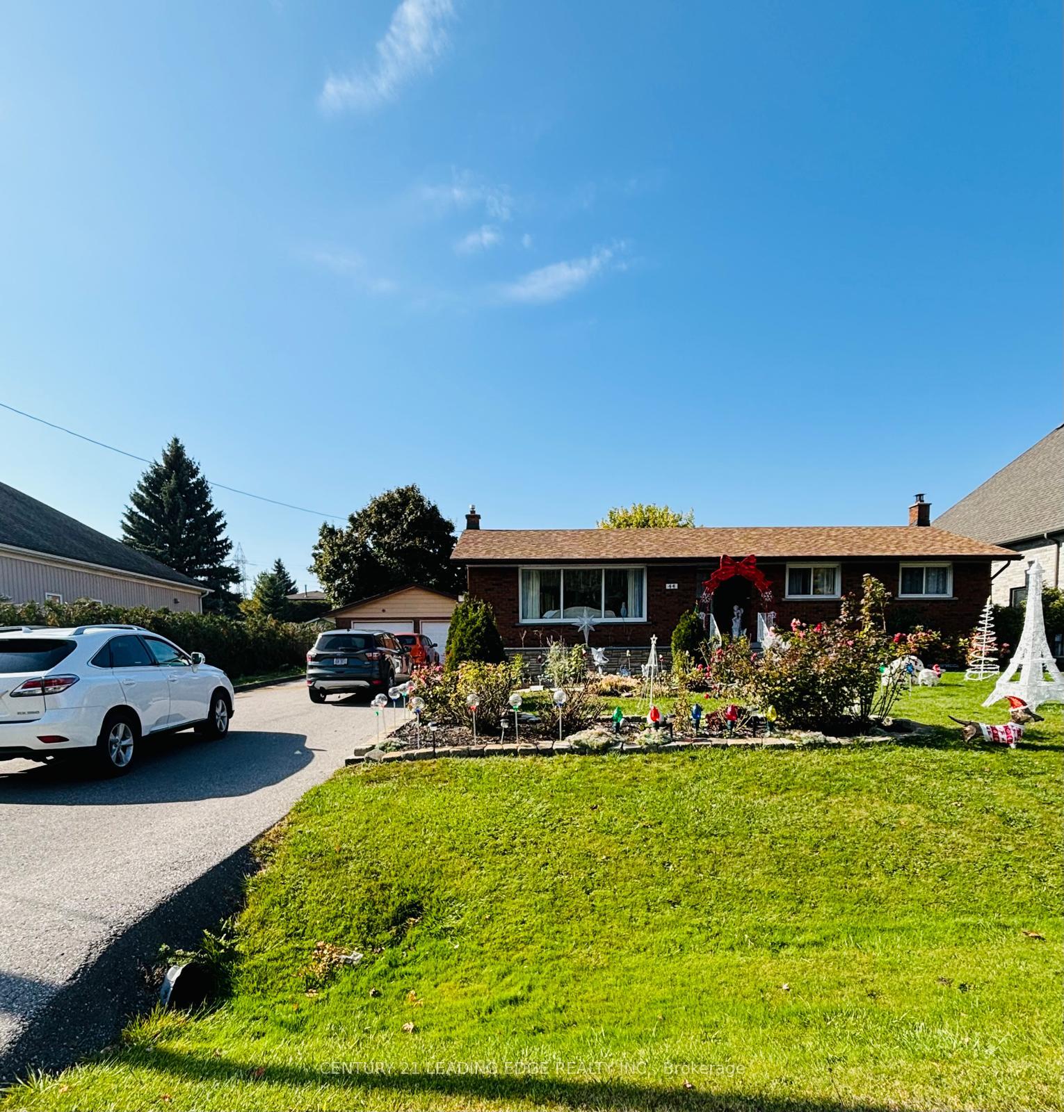 Photo 1 of Unit Bsmt, 44 Elizabeth Crescent S, Whitby, Blue Grass Meadows — HOMEH