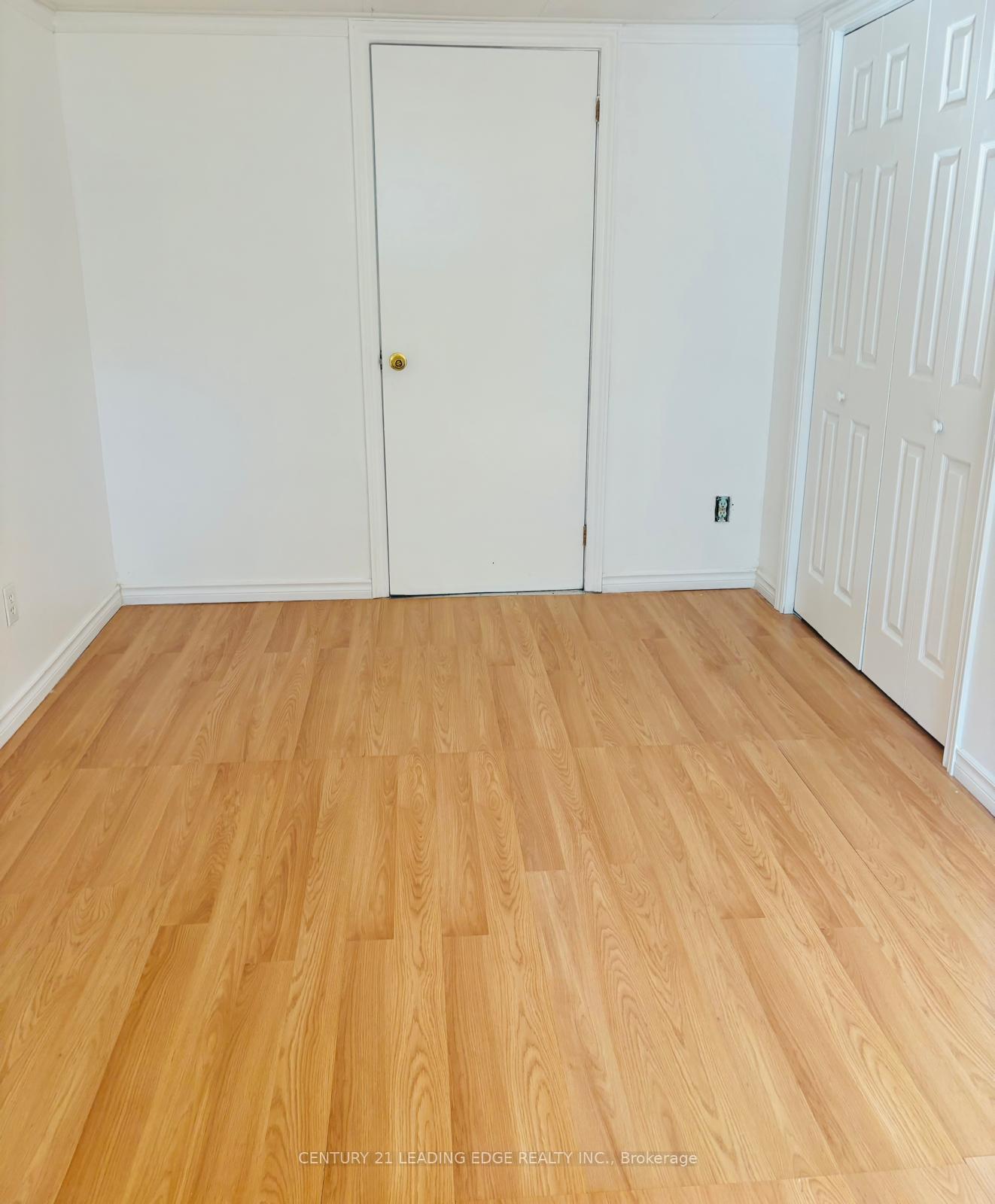 Photo 8 of Unit Bsmt, 44 Elizabeth Crescent S, Whitby, Blue Grass Meadows — HOMEH