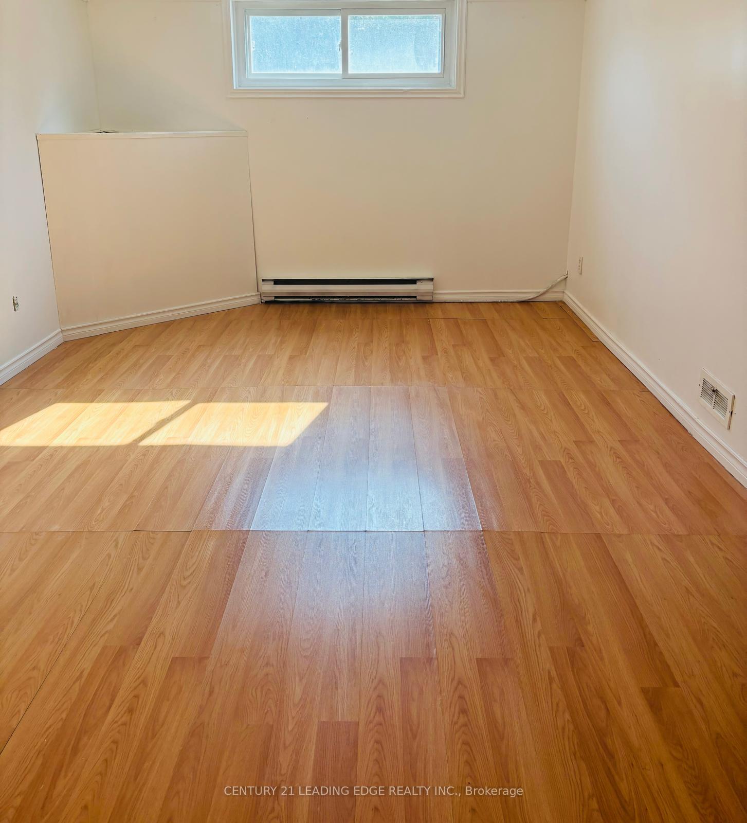 Photo 9 of Unit Bsmt, 44 Elizabeth Crescent S, Whitby, Blue Grass Meadows — HOMEH