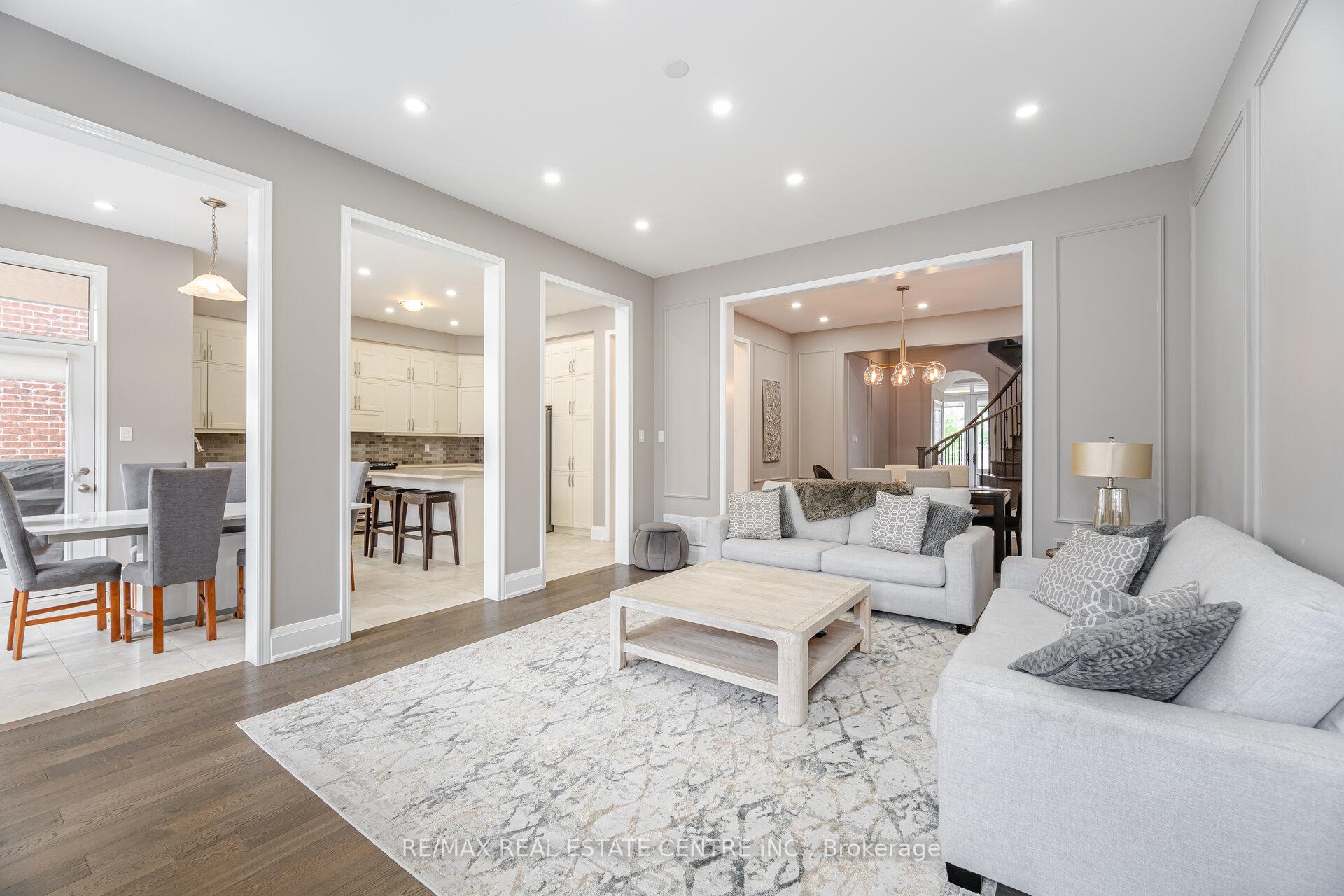 Photo 13 of 21 Arctic Grail Road, Vaughan, Kleinburg — HOMEH