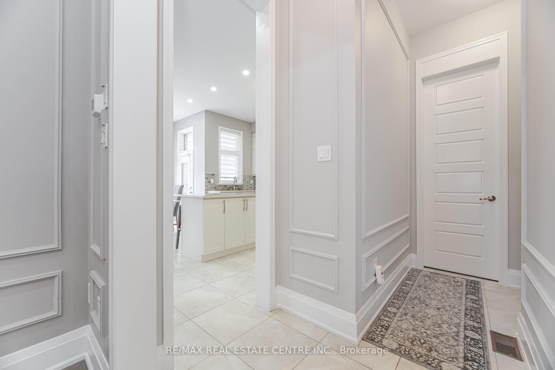 Photo 24 of 21 Arctic Grail Road, Vaughan, Kleinburg — HOMEH