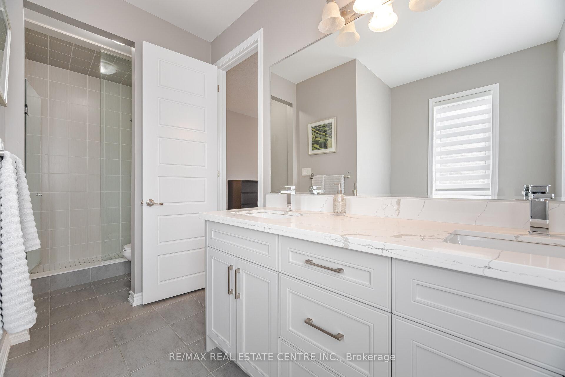 Photo 38 of 21 Arctic Grail Road, Vaughan, Kleinburg — HOMEH