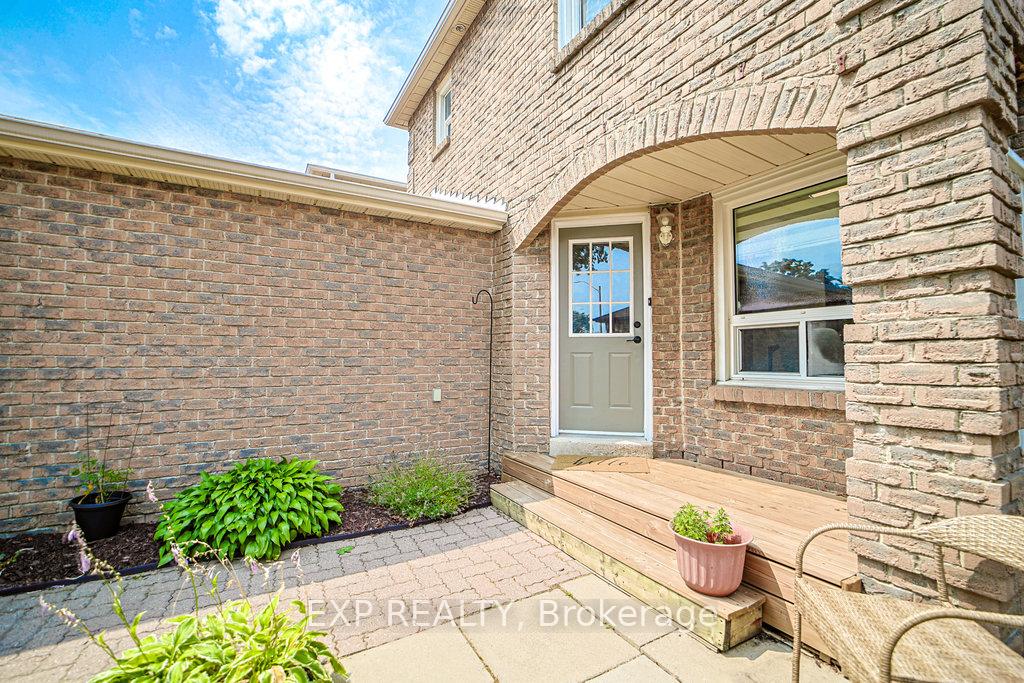 Photo 2 of 130 Chatfield Drive, Ajax, Central West — HOMEH
