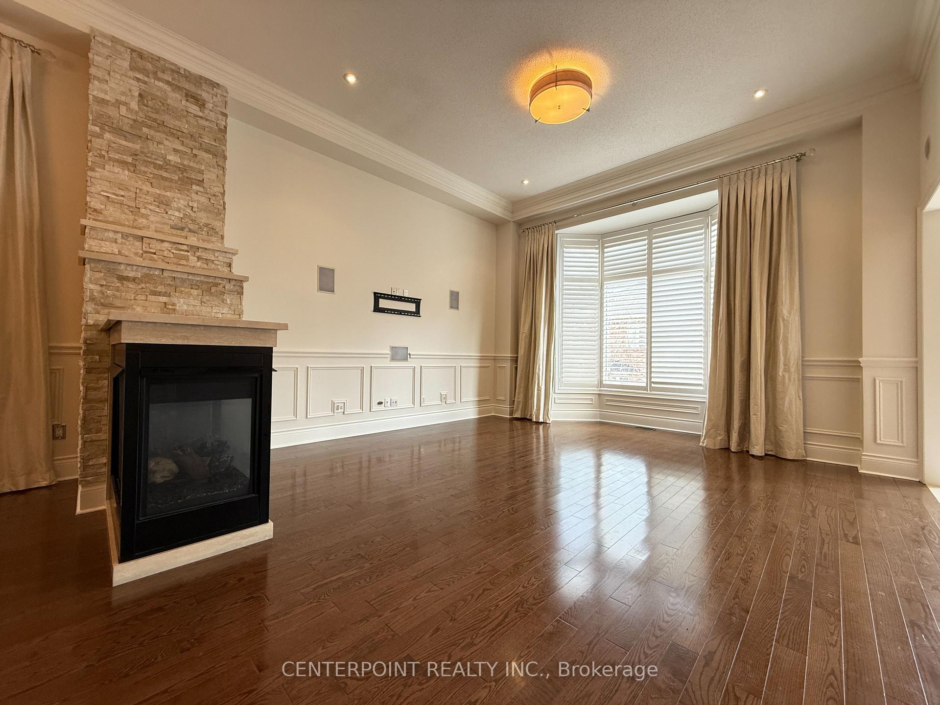 Photo 4 of 15 Chayna Crescent, Vaughan, Patterson — HOMEH