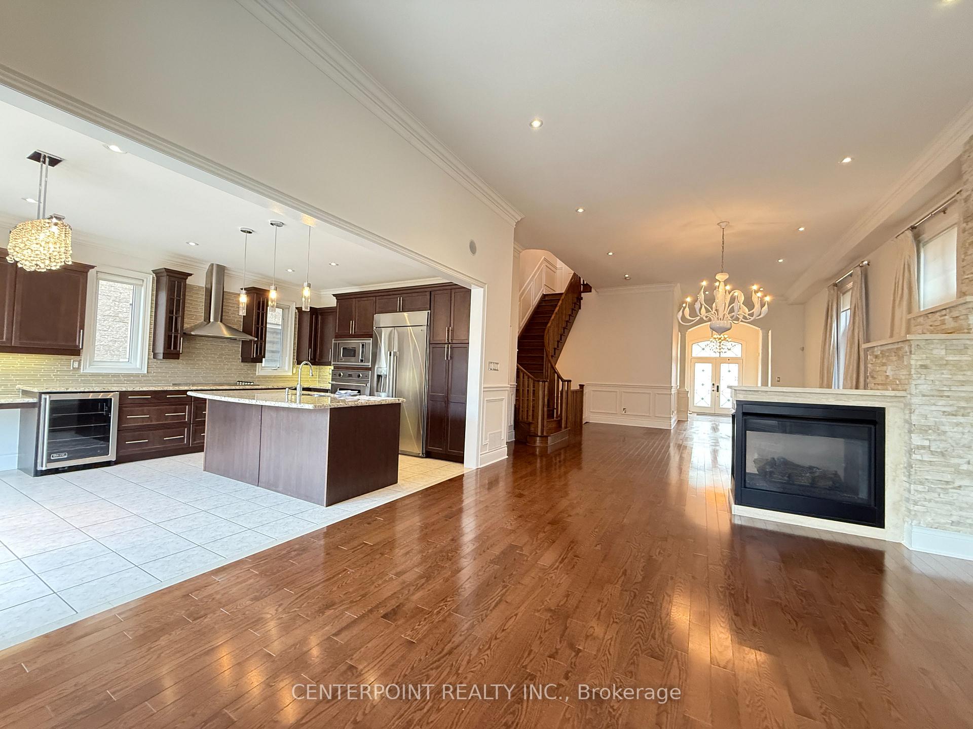 Photo 6 of 15 Chayna Crescent, Vaughan, Patterson — HOMEH