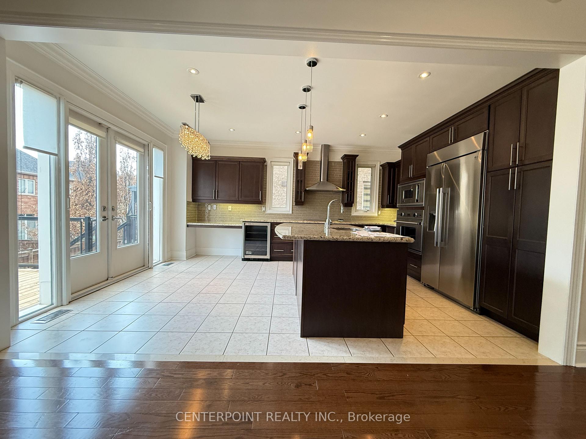 Photo 7 of 15 Chayna Crescent, Vaughan, Patterson — HOMEH