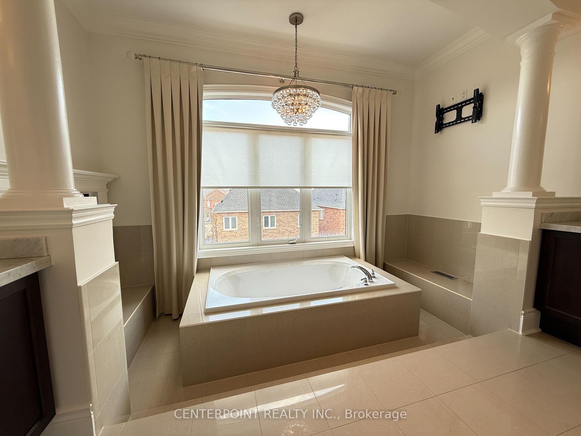 Photo 15 of 15 Chayna Crescent, Vaughan, Patterson — HOMEH