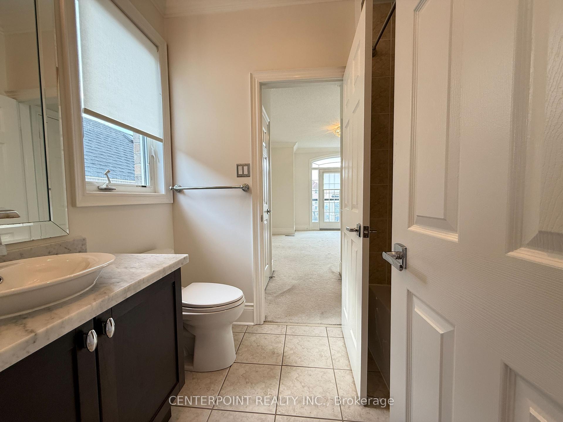 Photo 18 of 15 Chayna Crescent, Vaughan, Patterson — HOMEH