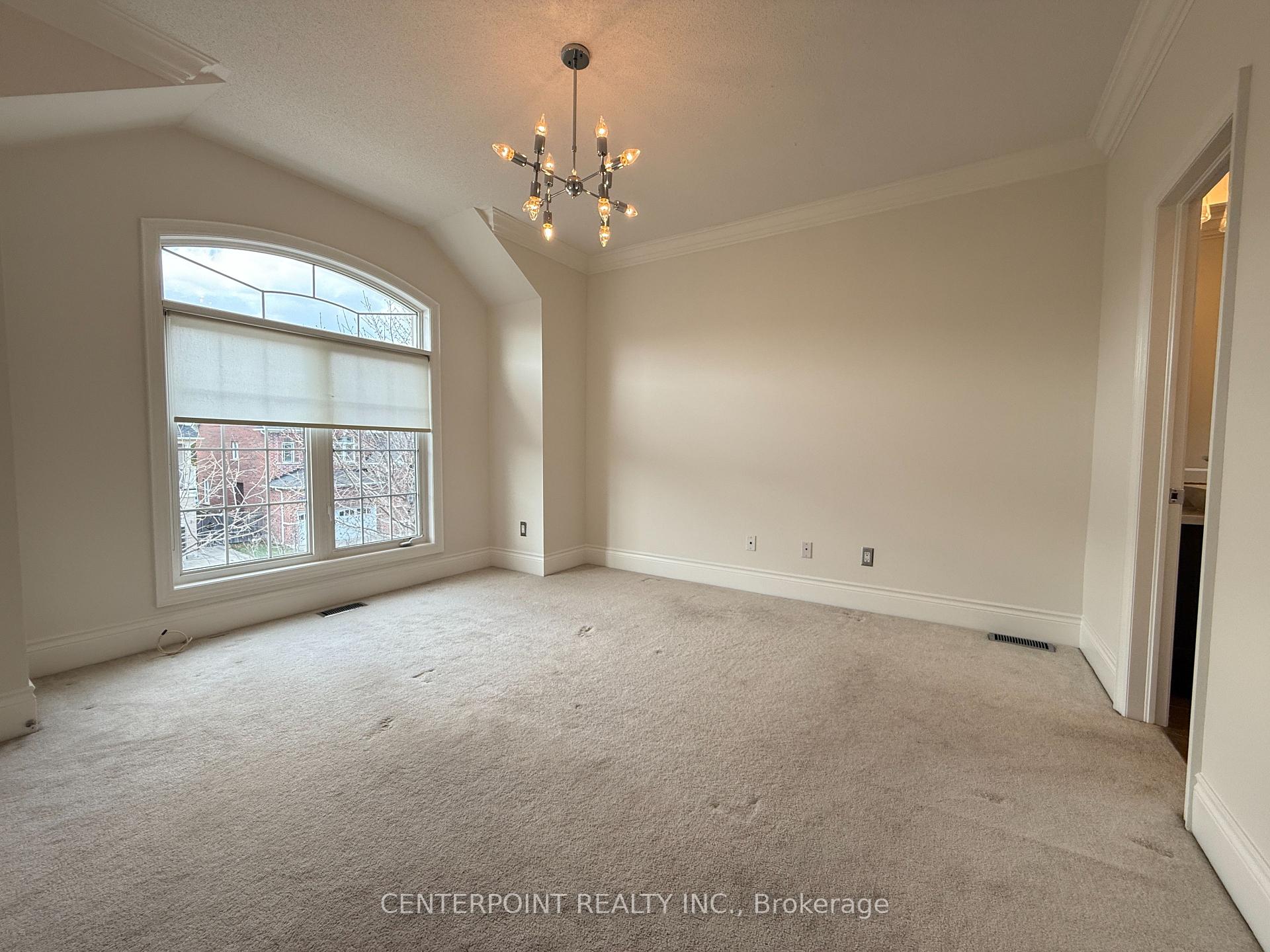 Photo 20 of 15 Chayna Crescent, Vaughan, Patterson — HOMEH
