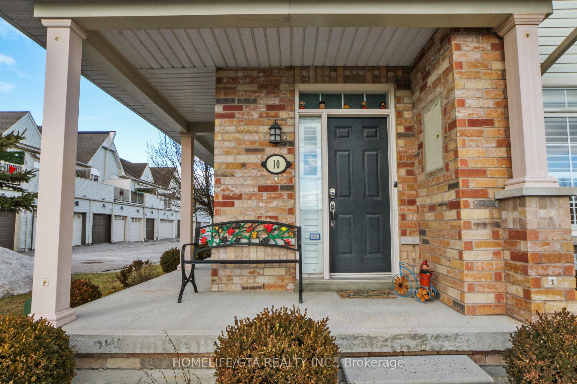 Photo 2 of 10 Wicker Park Way, Whitby, Pringle Creek — HOMEH