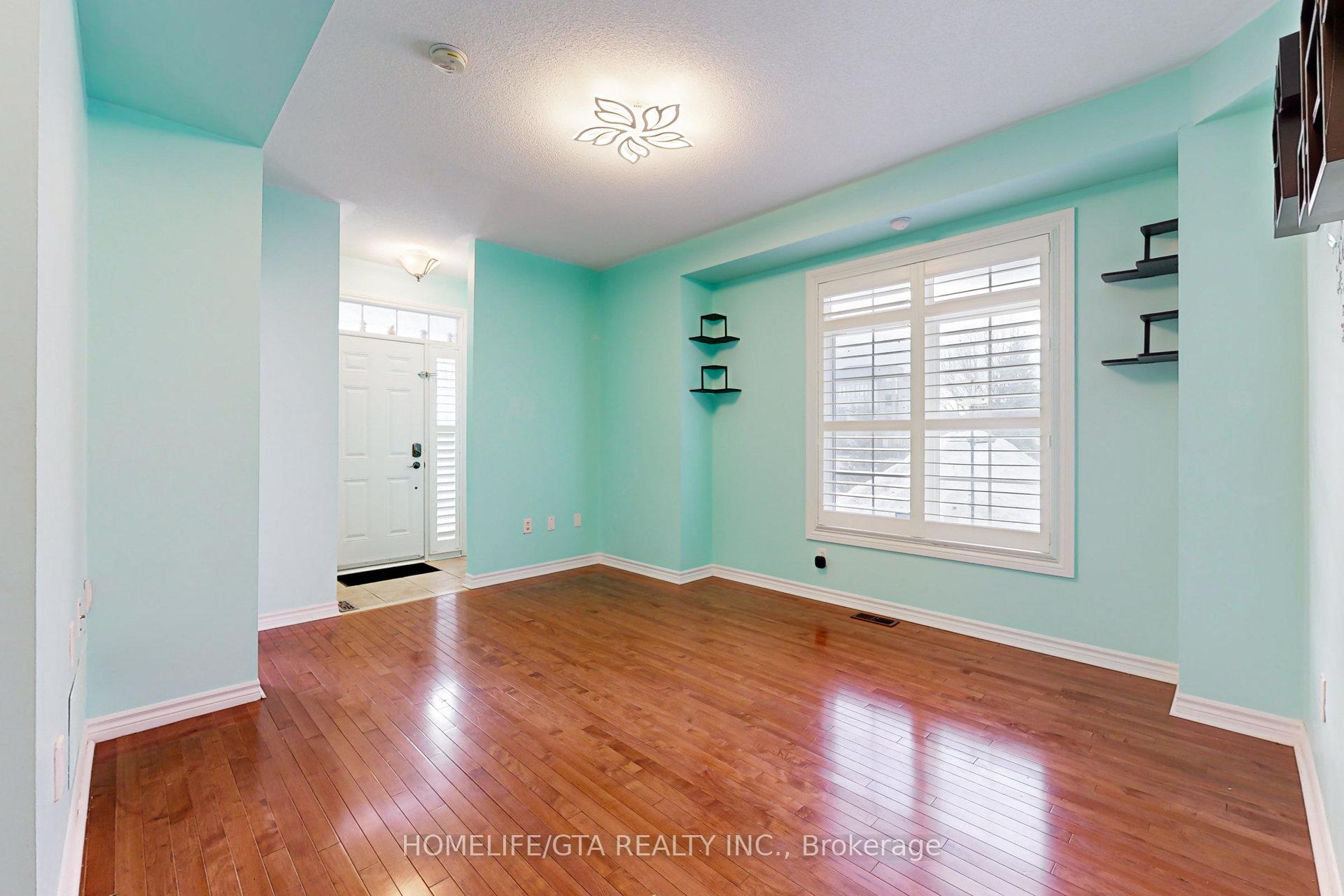 Photo 4 of 10 Wicker Park Way, Whitby, Pringle Creek — HOMEH