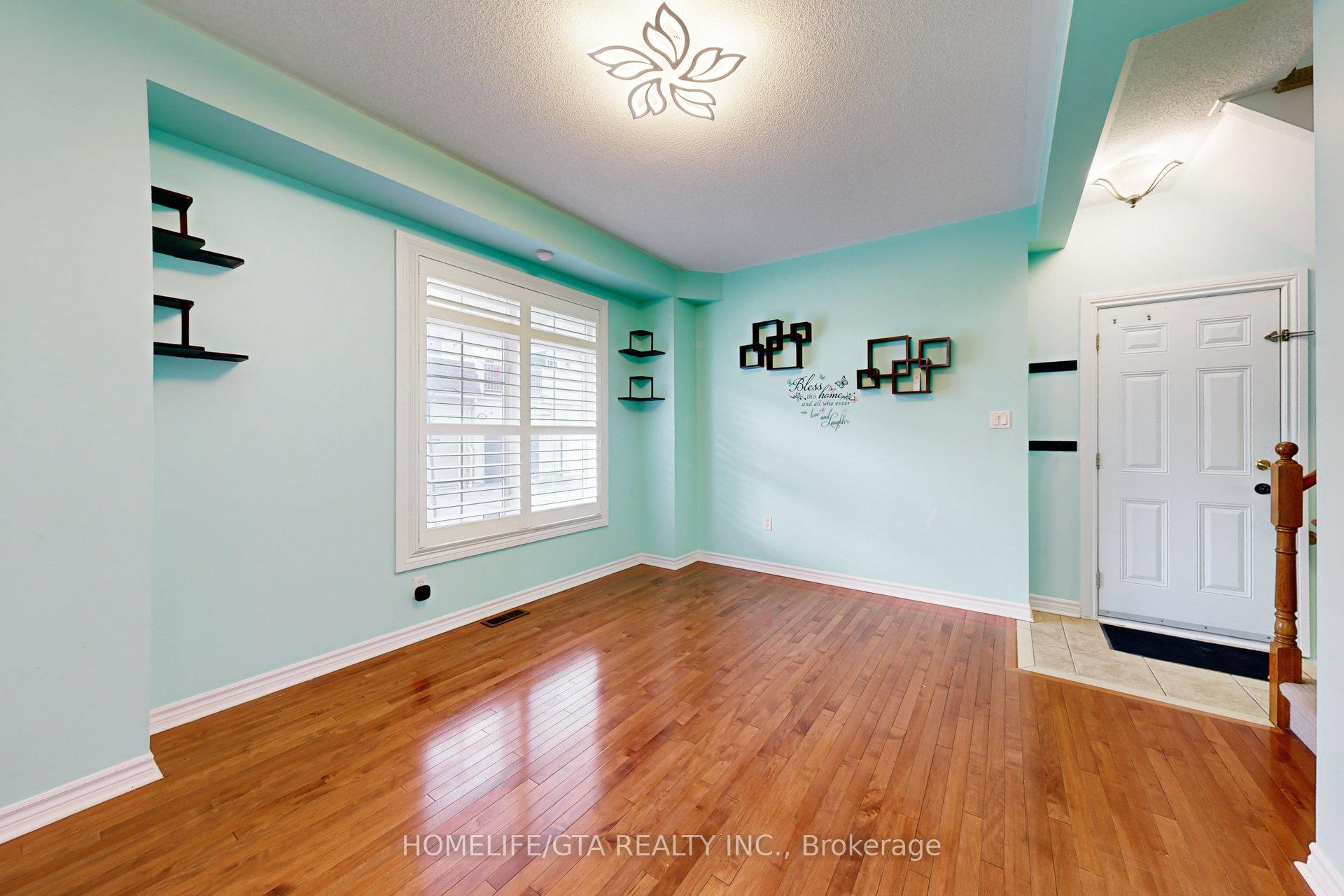 Photo 5 of 10 Wicker Park Way, Whitby, Pringle Creek — HOMEH