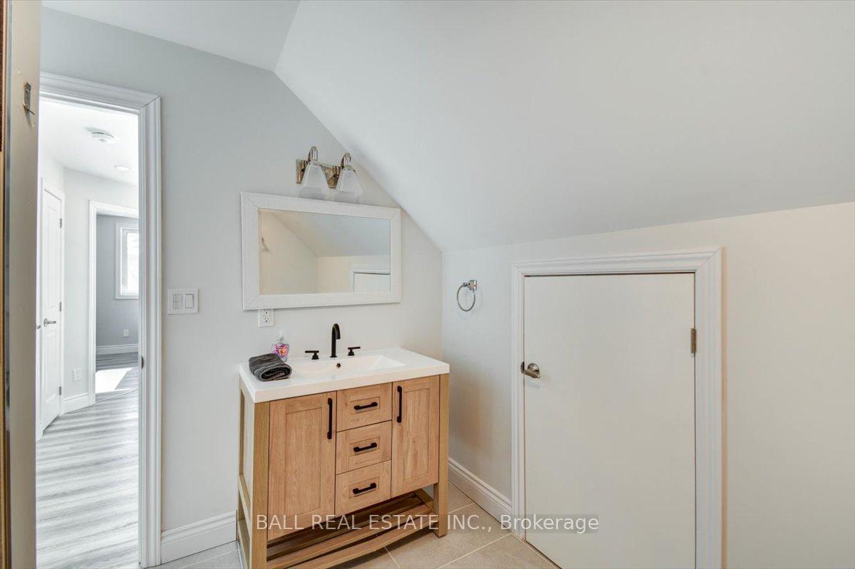 Photo 32 of 15 Vanluven Lane, Bancroft, Bancroft Ward — HOMEH