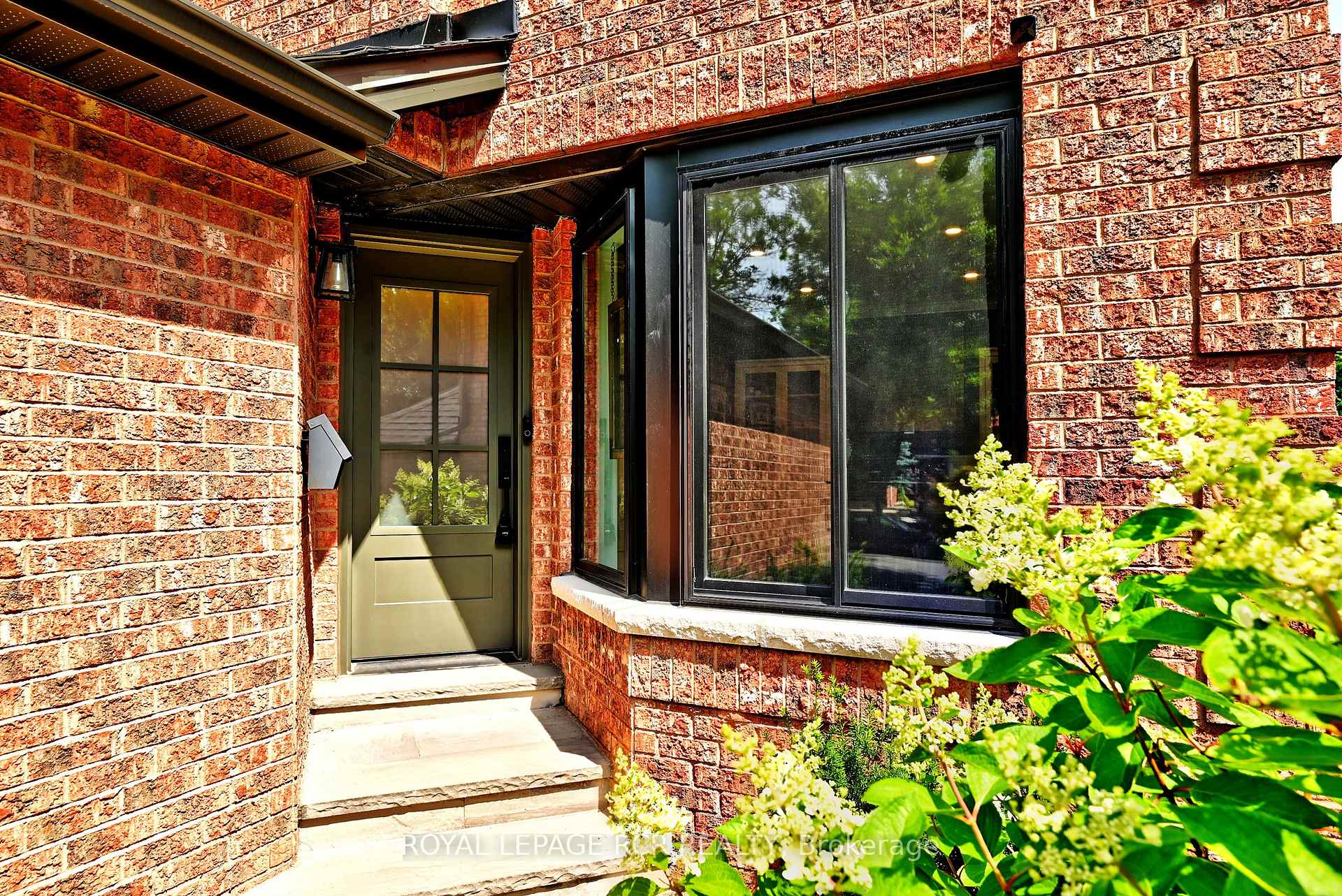 Photo 3 of 58 Buttonwood Trail, Aurora, Aurora Highlands — HOMEH