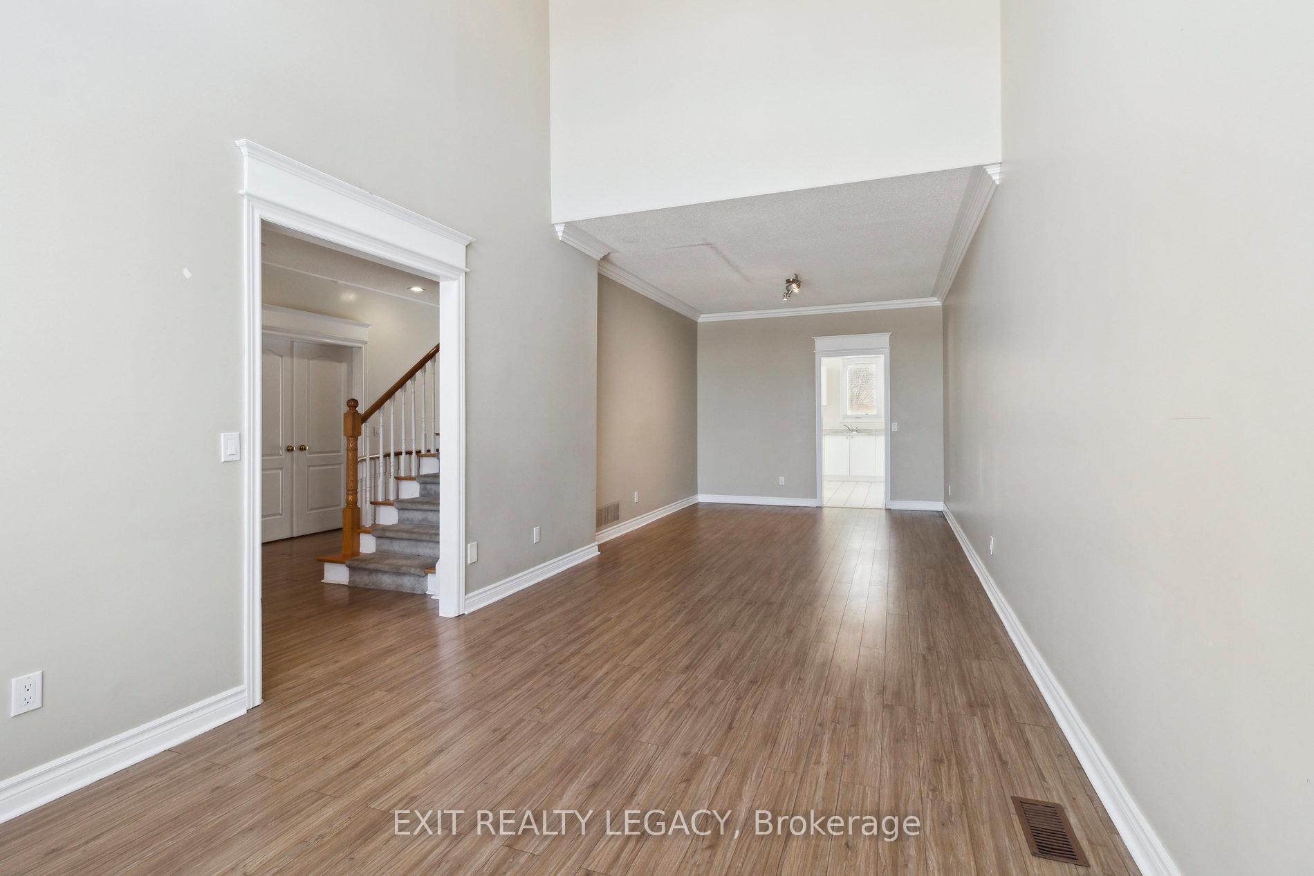 Photo 4 of 122 Ventura Way, Vaughan, Beverley Glen — HOMEH