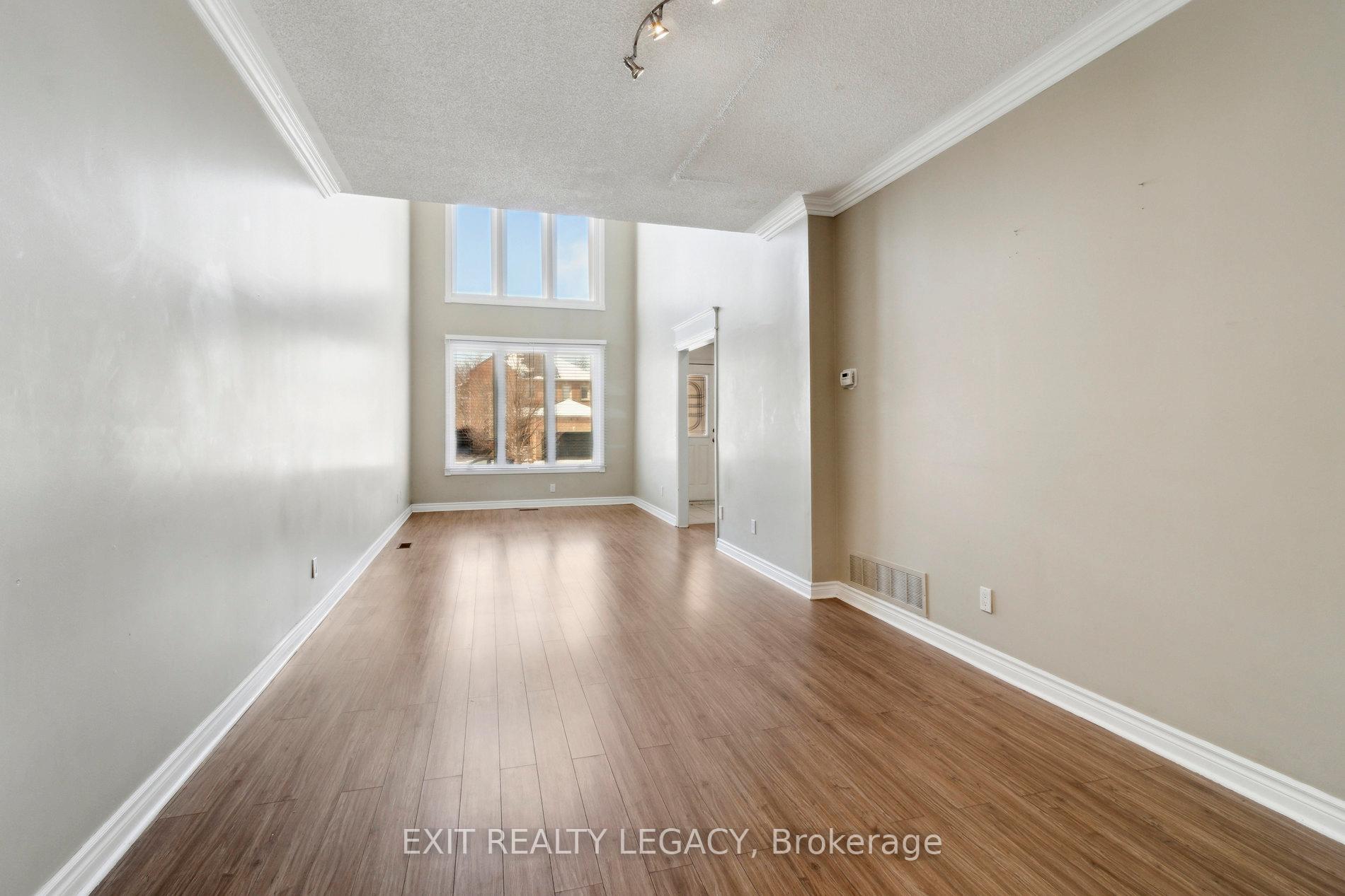 Photo 7 of 122 Ventura Way, Vaughan, Beverley Glen — HOMEH