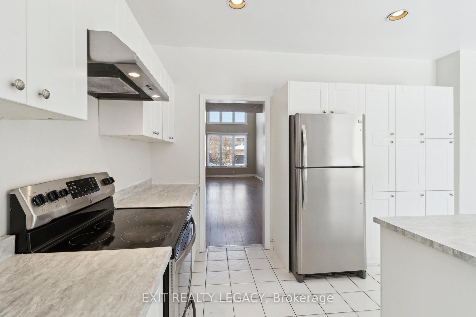 Photo 9 of 122 Ventura Way, Vaughan, Beverley Glen — HOMEH