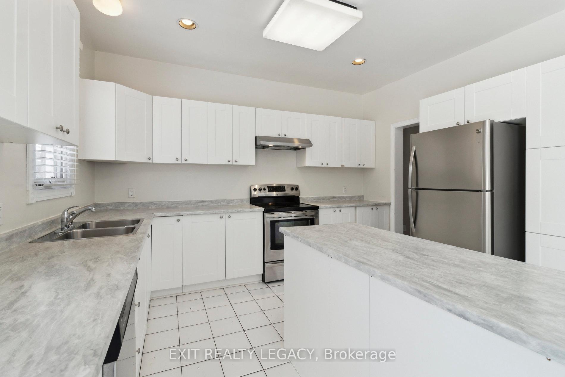 Photo 12 of 122 Ventura Way, Vaughan, Beverley Glen — HOMEH
