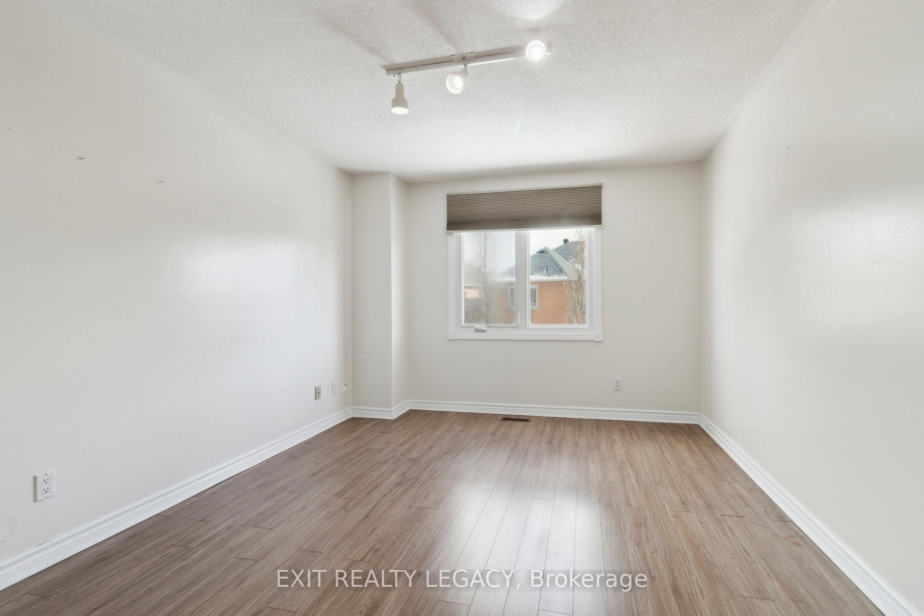 Photo 21 of 122 Ventura Way, Vaughan, Beverley Glen — HOMEH