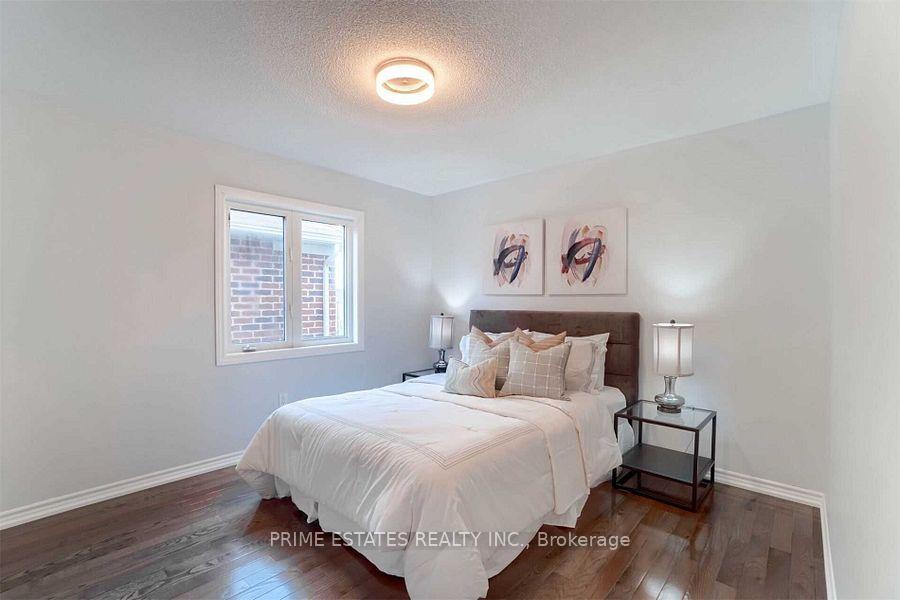 Photo 10 of 35 Oswell Drive, Ajax, Northeast Ajax — HOMEH