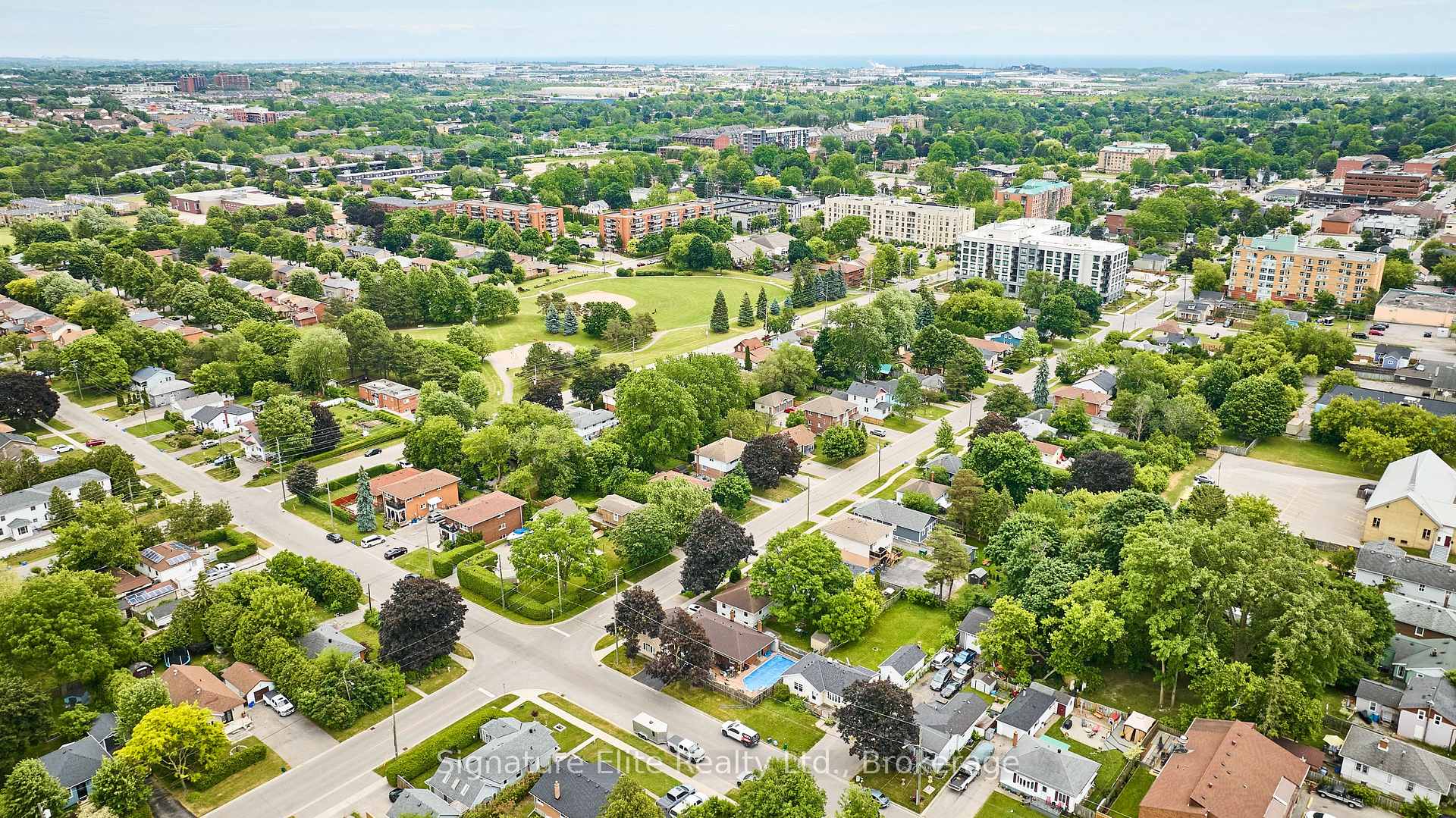 Photo 31 of 112 Stokely Crescent, Whitby, Downtown Whitby — HOMEH