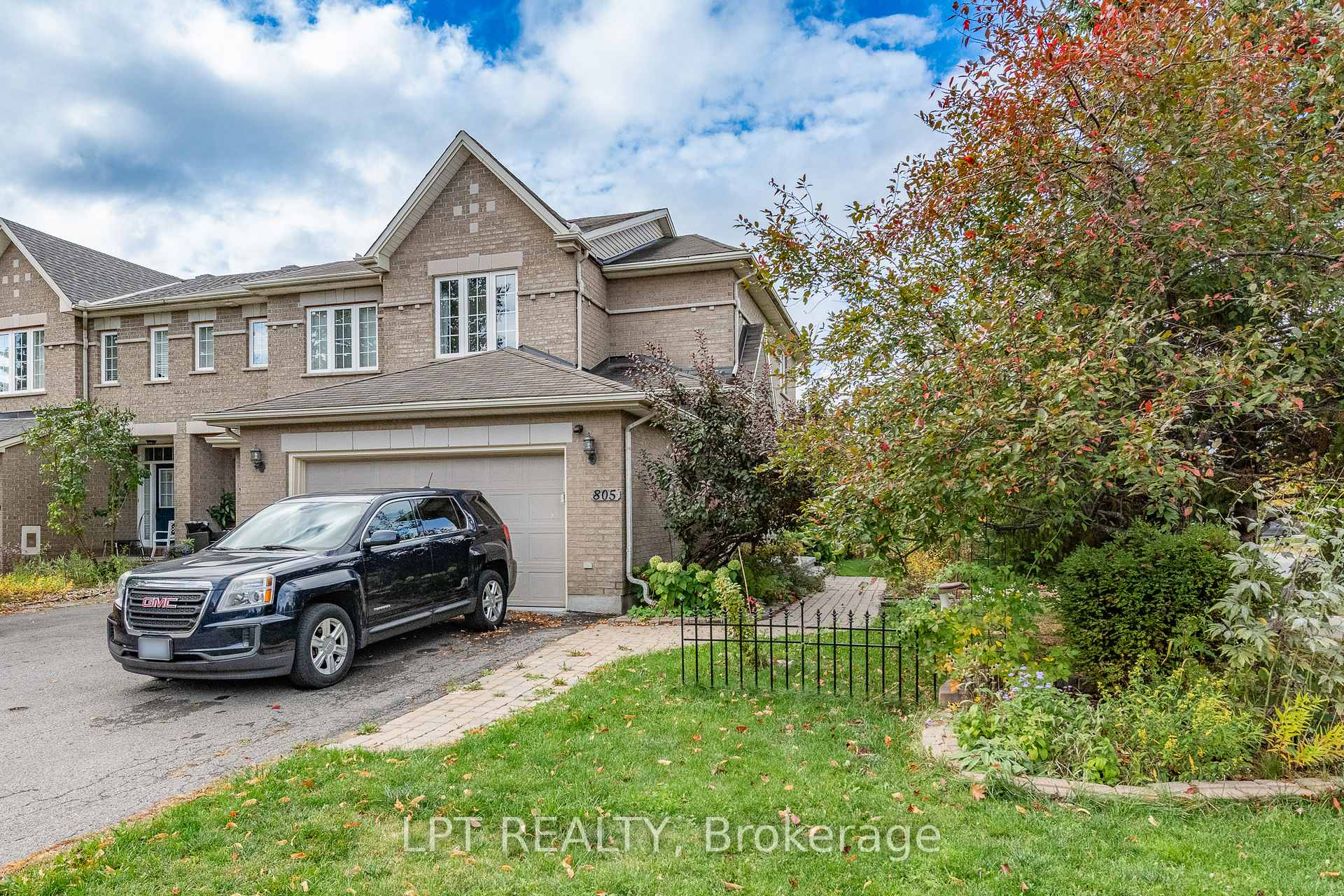 Photo 1 of 805 Schooner Crescent, Ottawa, Riverside South/Gloucester Glen — HOMEH