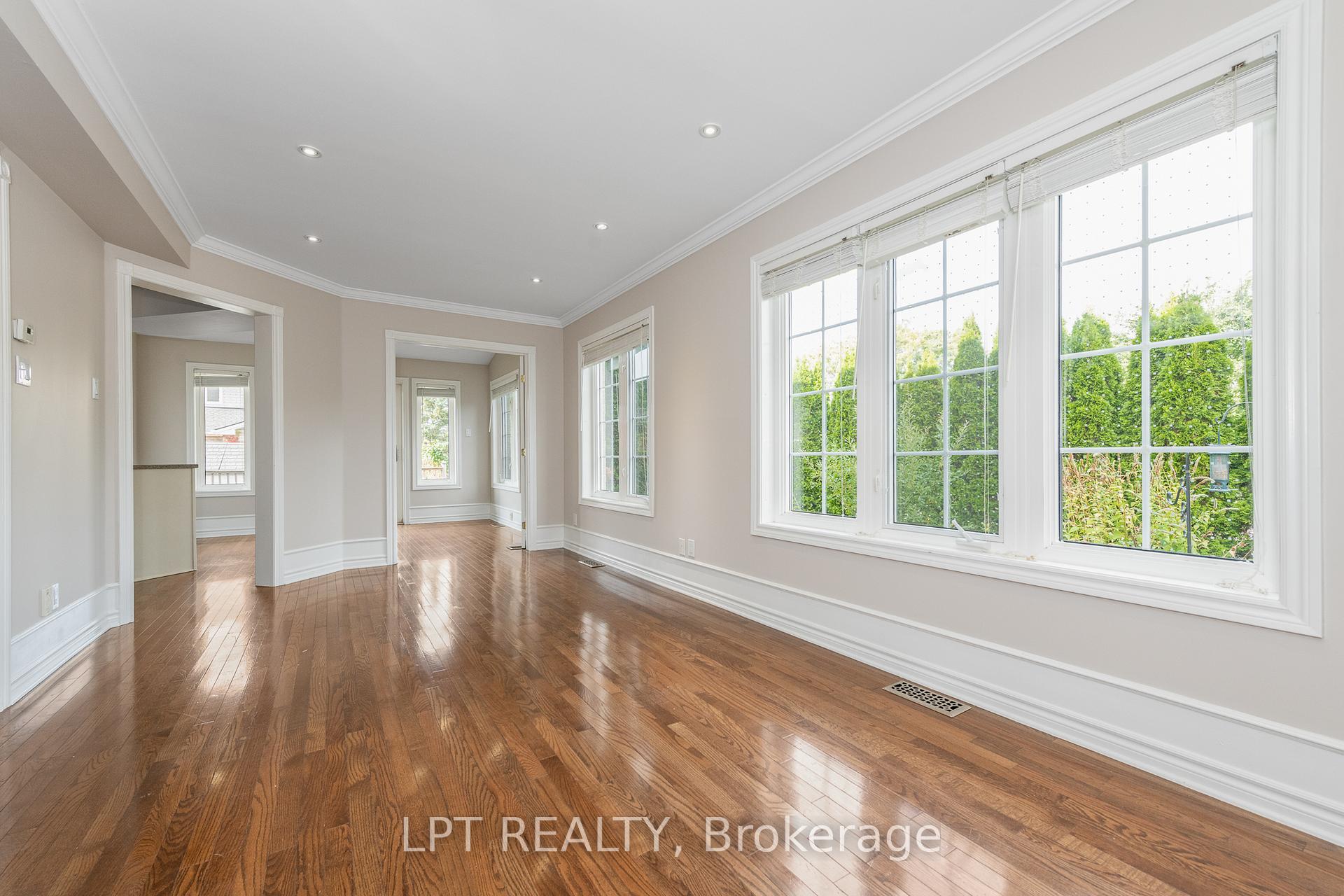 Photo 5 of 805 Schooner Crescent, Ottawa, Riverside South/Gloucester Glen — HOMEH
