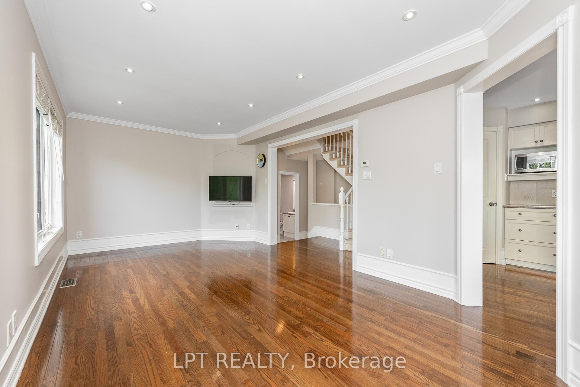 Photo 9 of 805 Schooner Crescent, Ottawa, Riverside South/Gloucester Glen — HOMEH