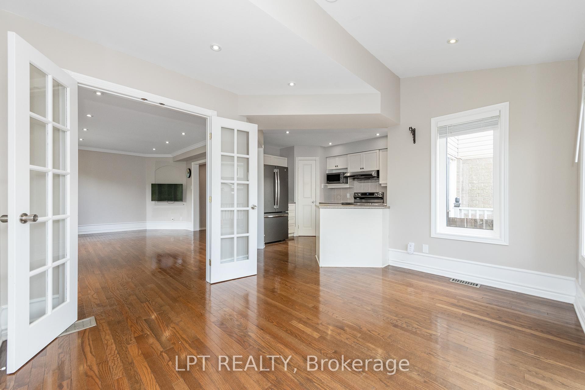 Photo 16 of 805 Schooner Crescent, Ottawa, Riverside South/Gloucester Glen — HOMEH
