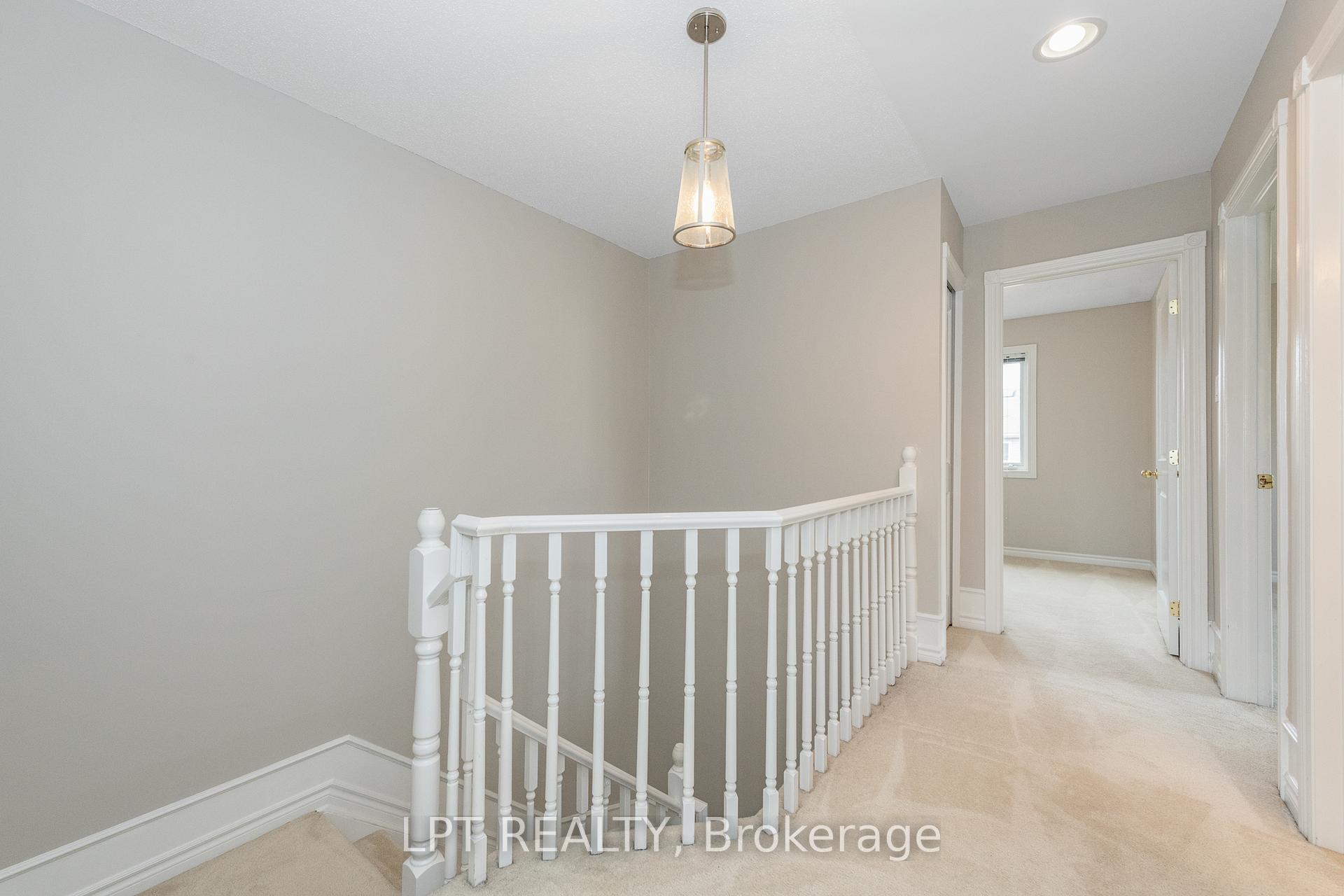 Photo 18 of 805 Schooner Crescent, Ottawa, Riverside South/Gloucester Glen — HOMEH